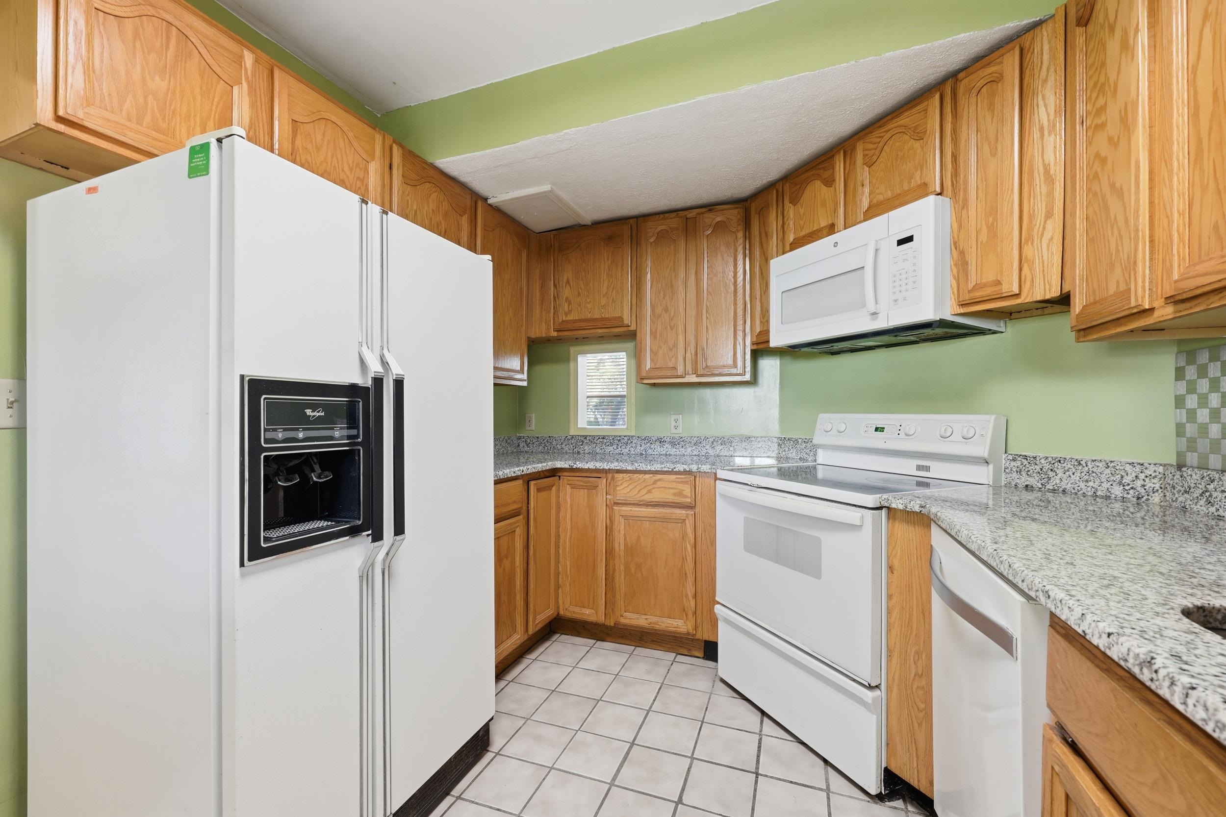 Image 13 of 50 For 2433 Brownwood Rd