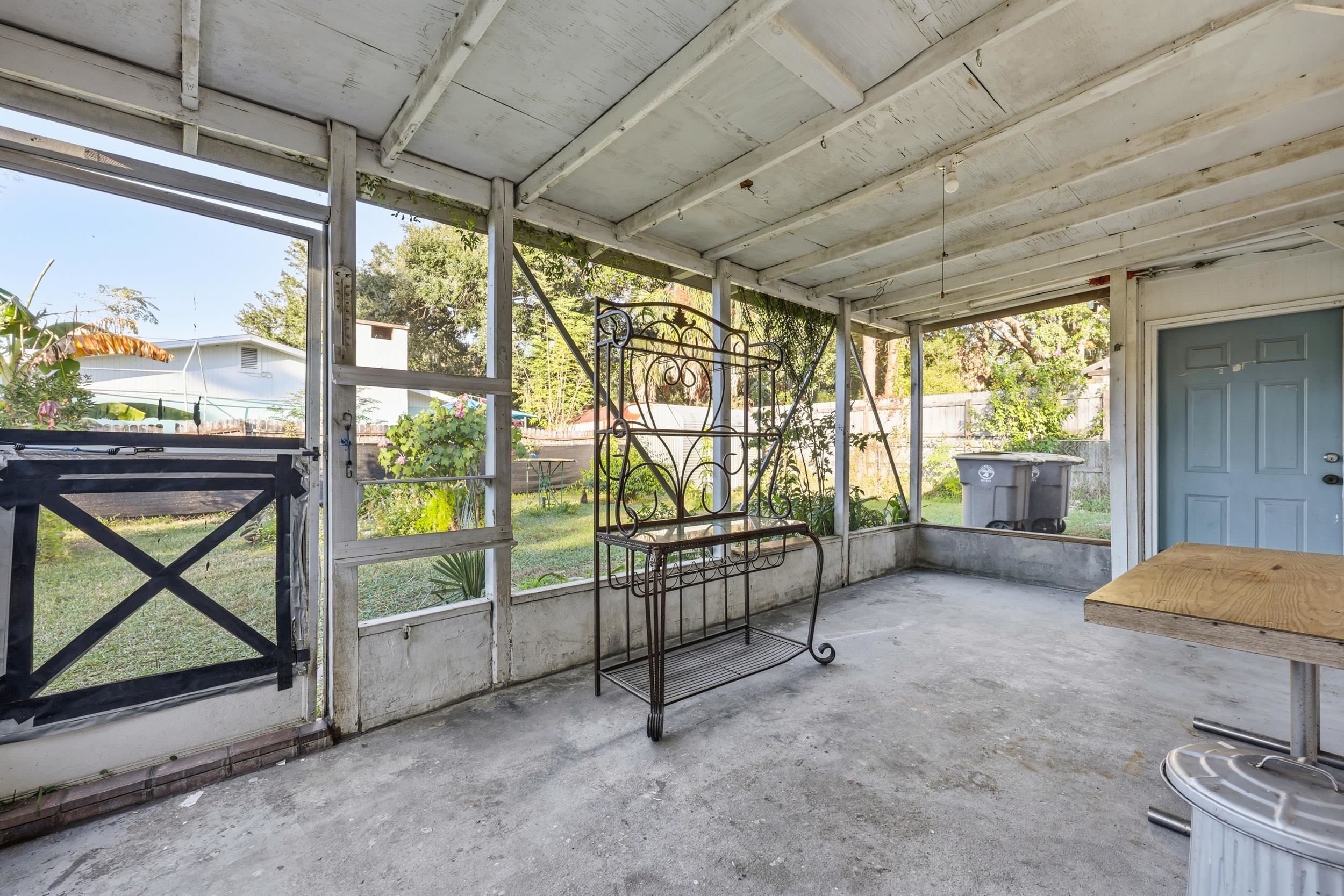 Image 29 of 50 For 2433 Brownwood Rd