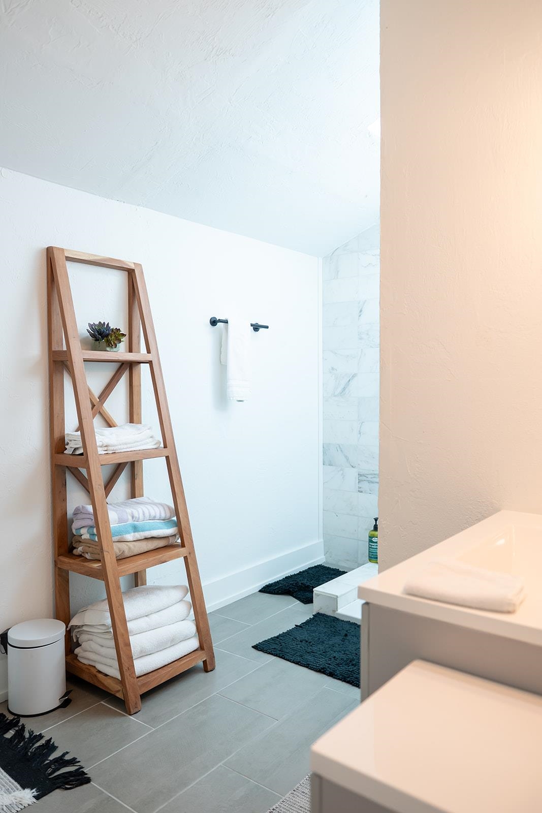 Image 29 of 50 For 3804 Windjammer Ln