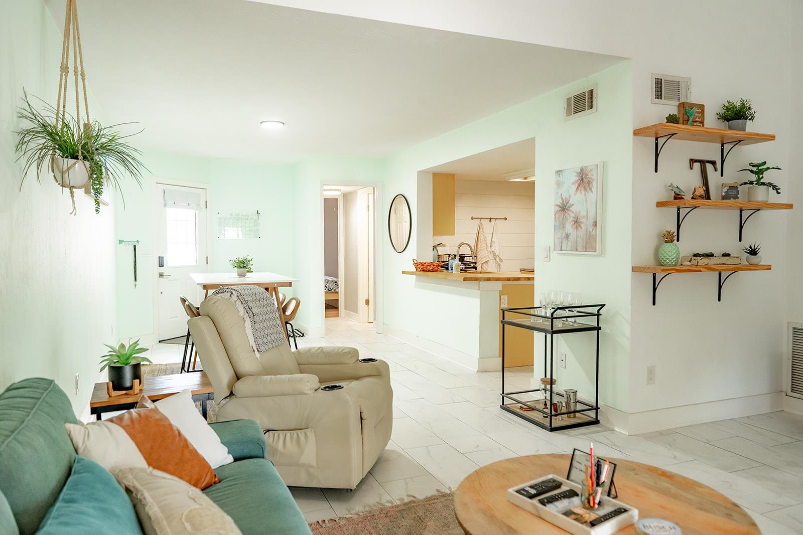 Image 4 of 50 For 3804 Windjammer Ln