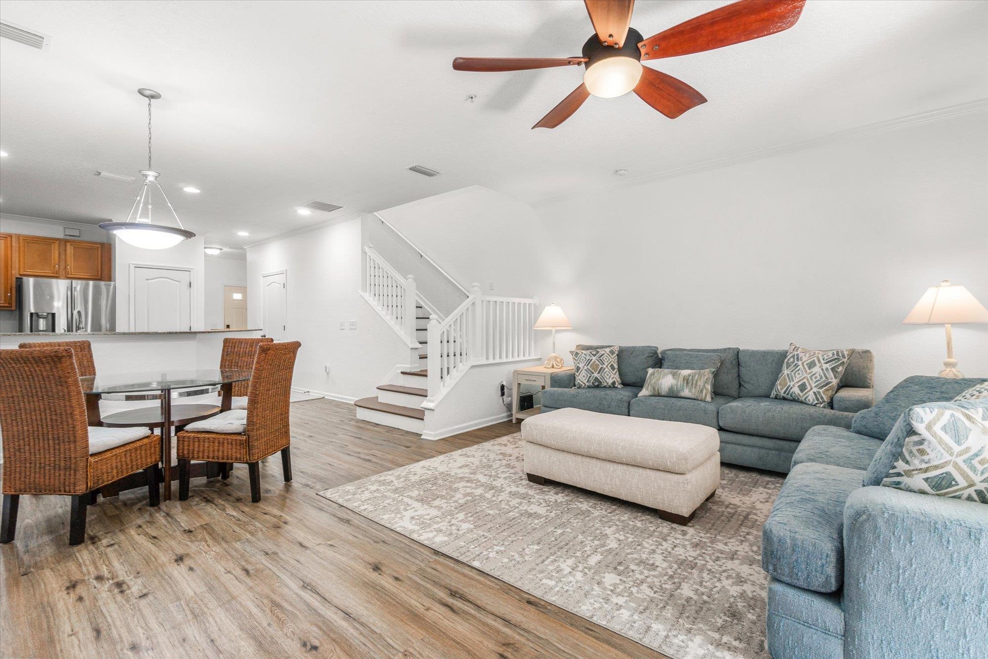 Image 10 of 52 For 105 Pine Hollow Trl E 207