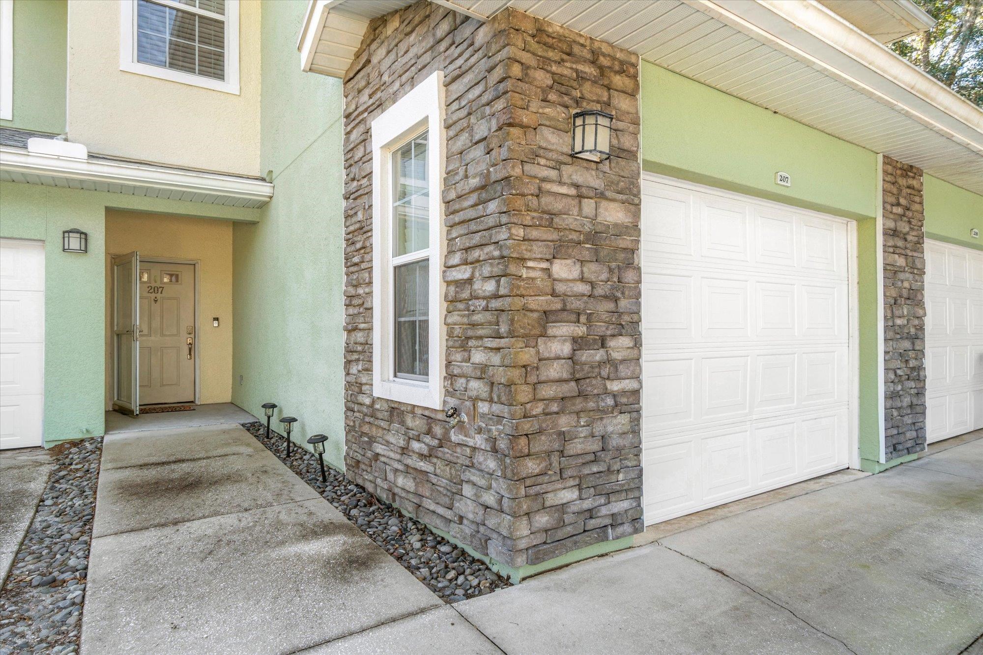 Image 40 of 52 For 105 Pine Hollow Trl E 207