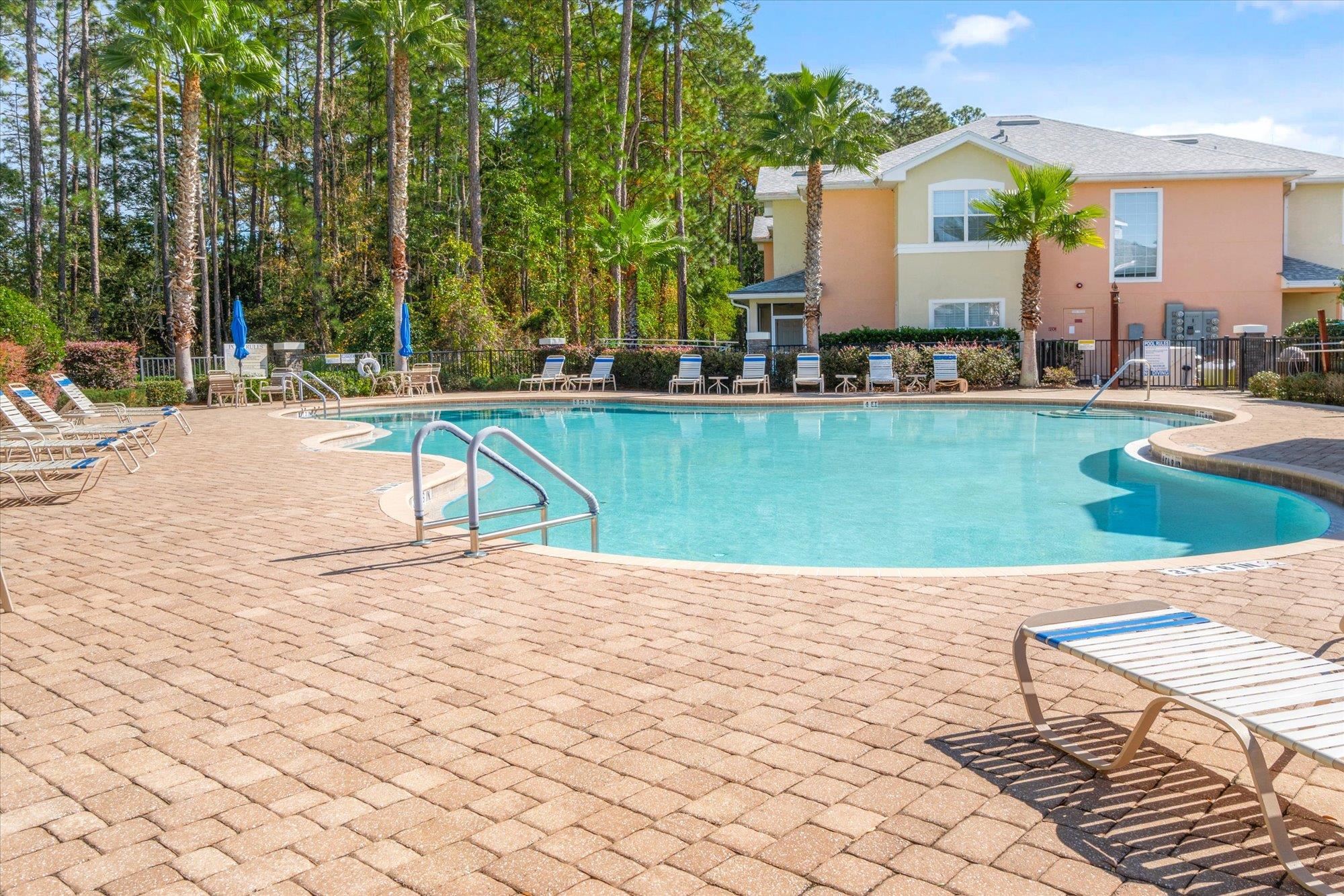 Image 44 of 52 For 105 Pine Hollow Trl E 207