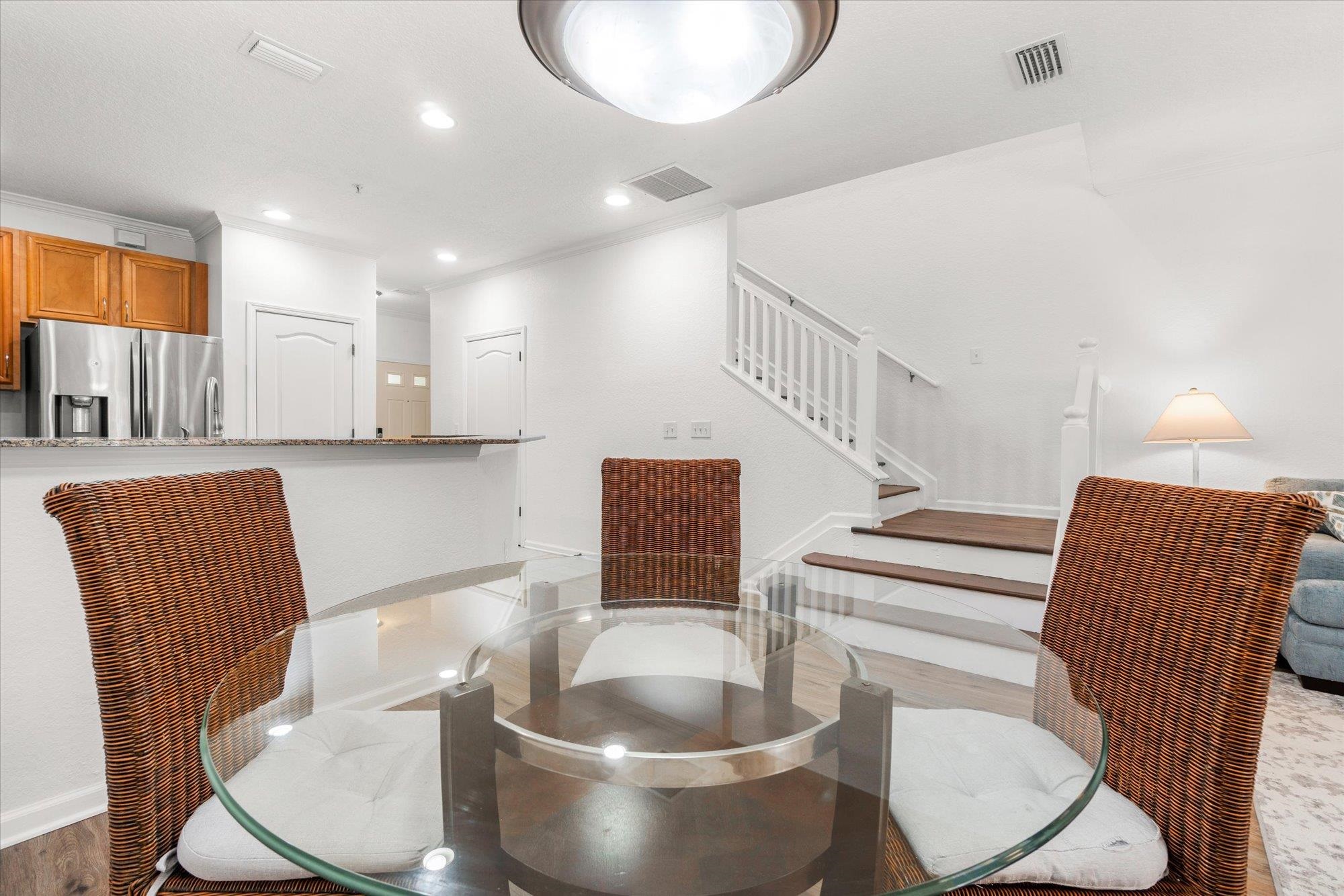 Image 9 of 52 For 105 Pine Hollow Trl E 207