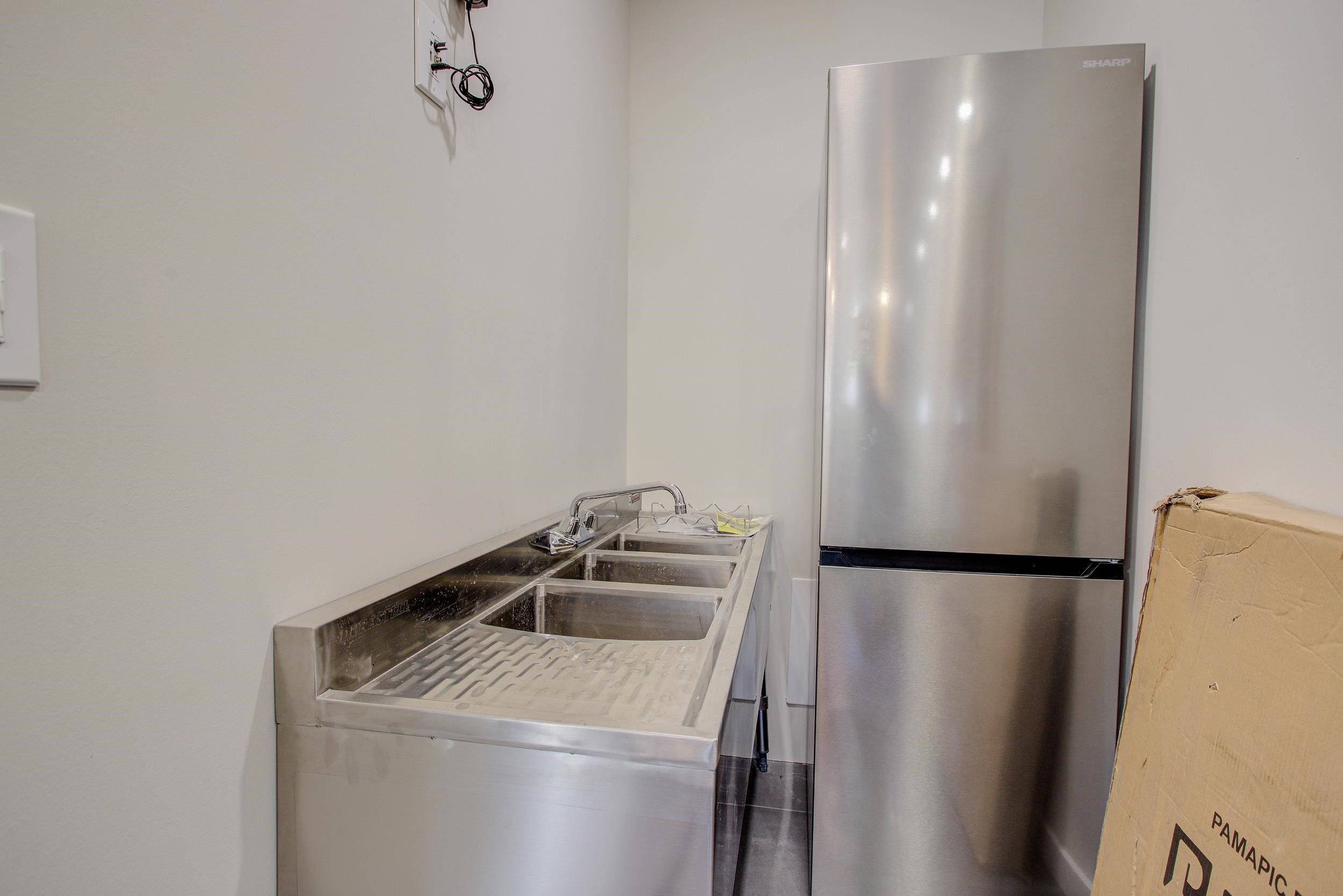 Image 24 of 69 For 29 Cuna St  