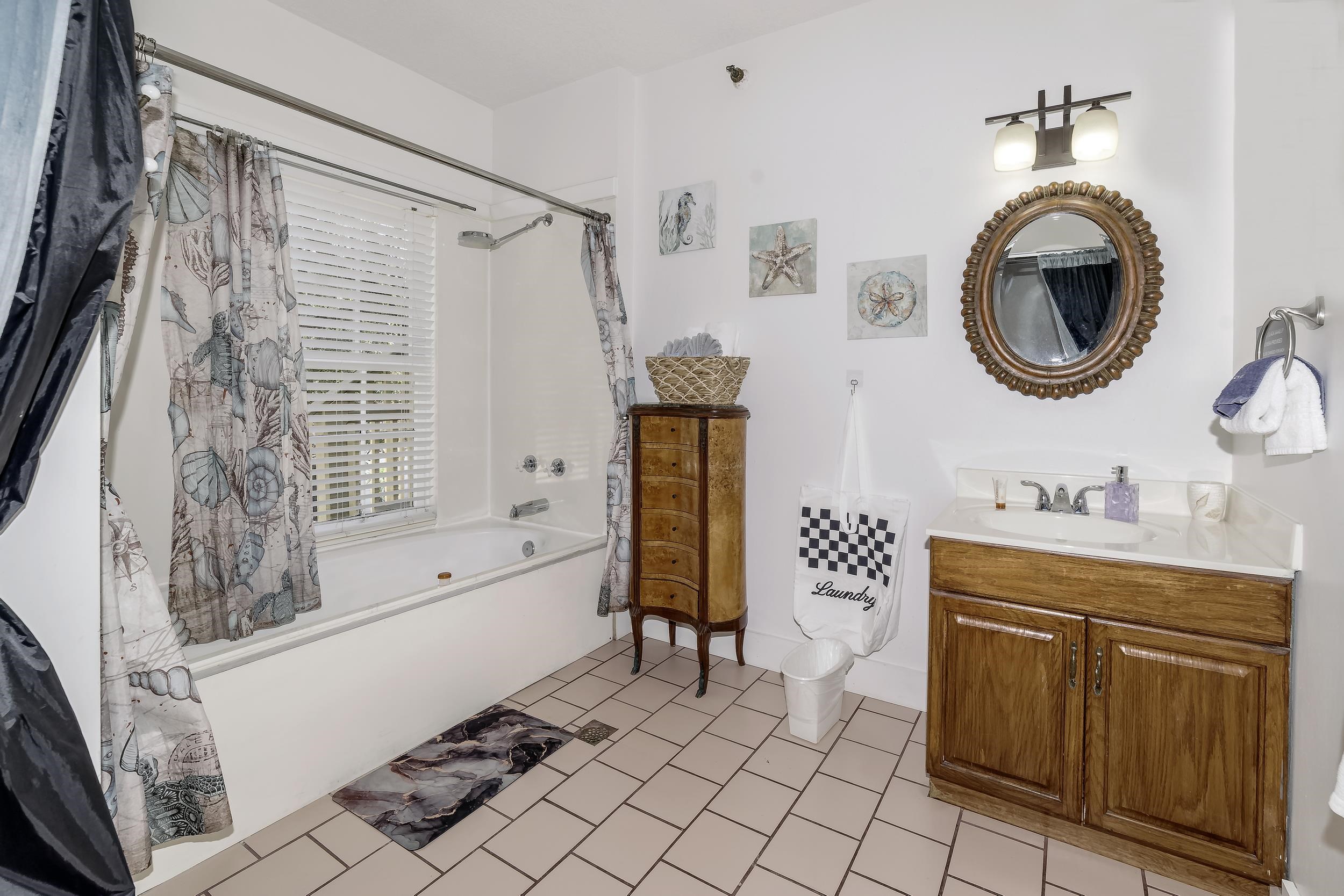 Image 28 of 69 For 29 Cuna St  