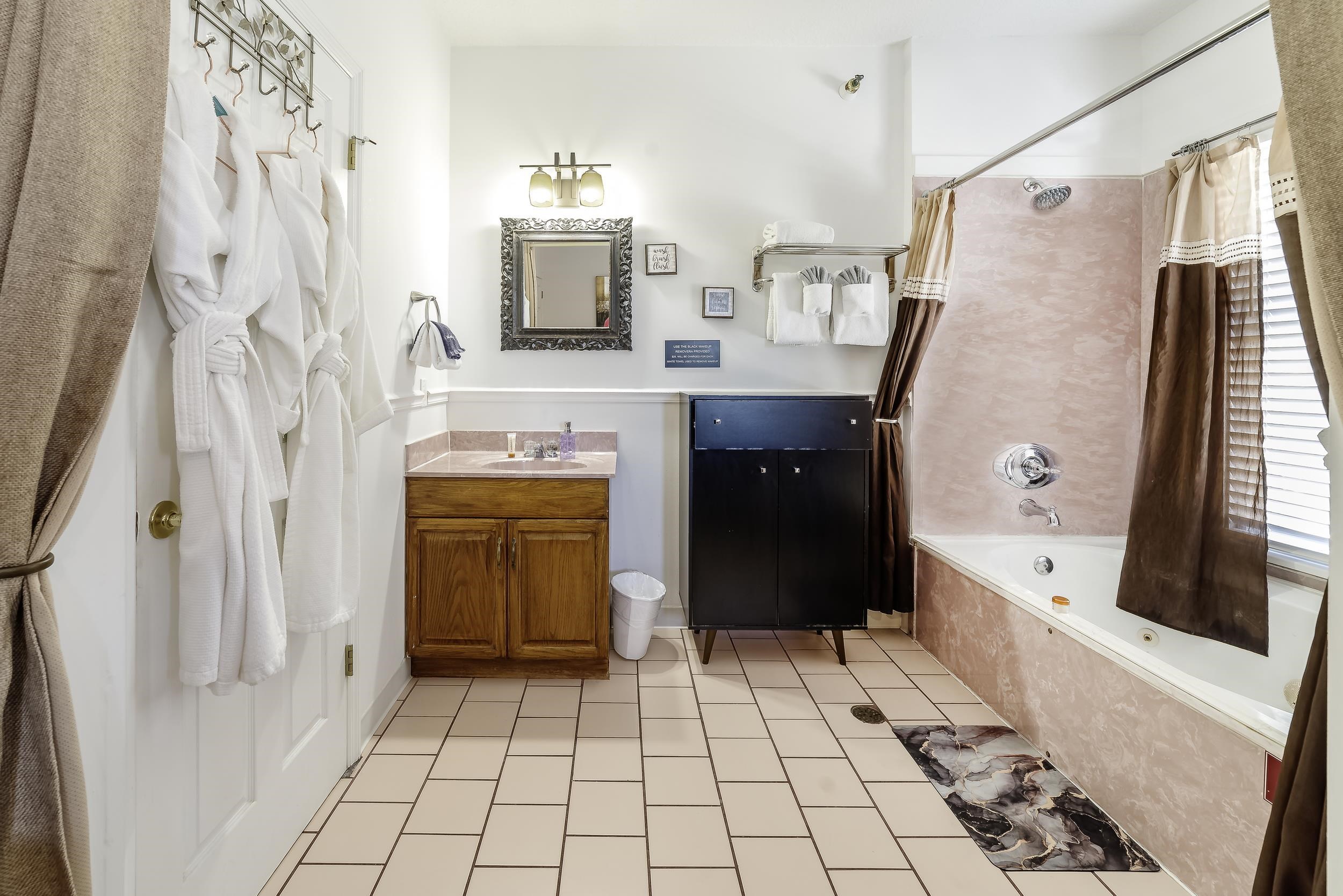 Image 30 of 69 For 29 Cuna St  