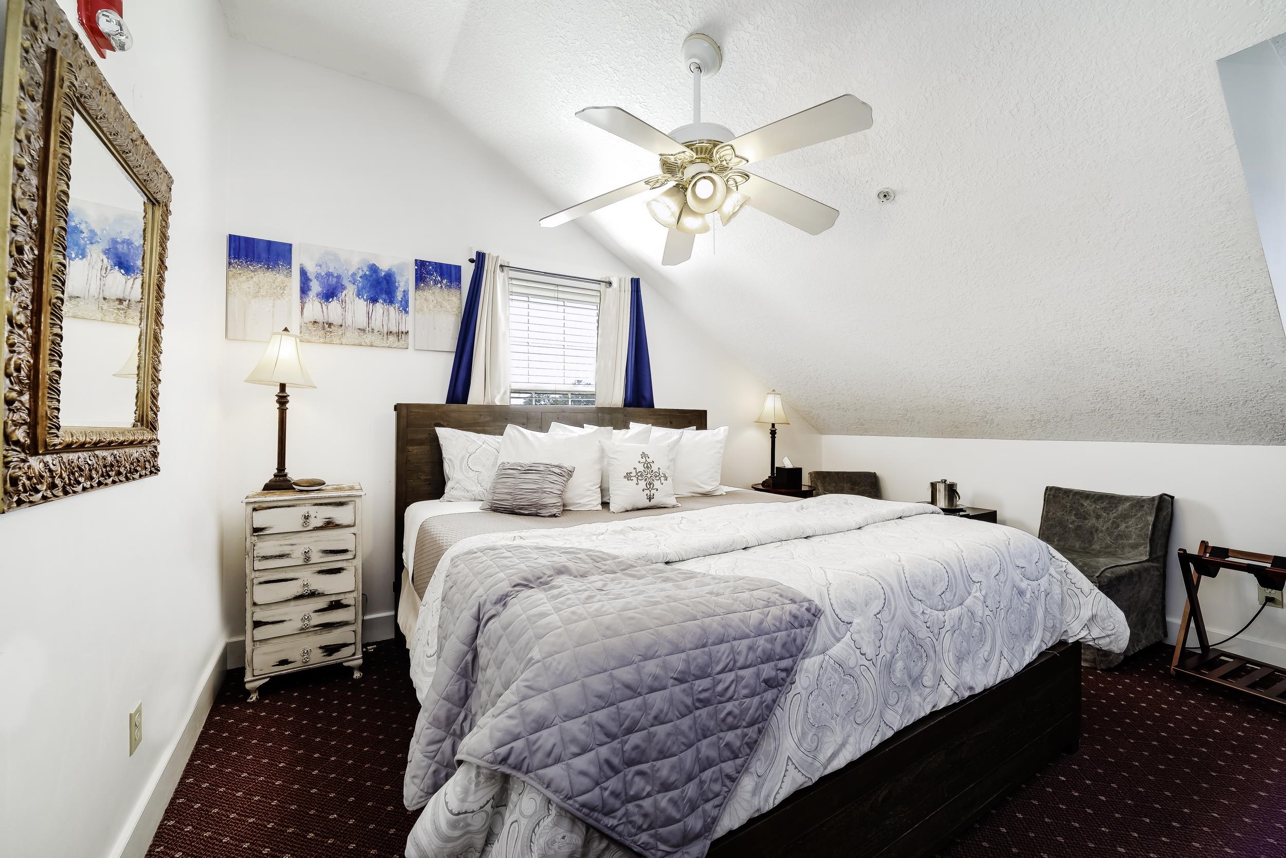 Image 43 of 69 For 29 Cuna St  