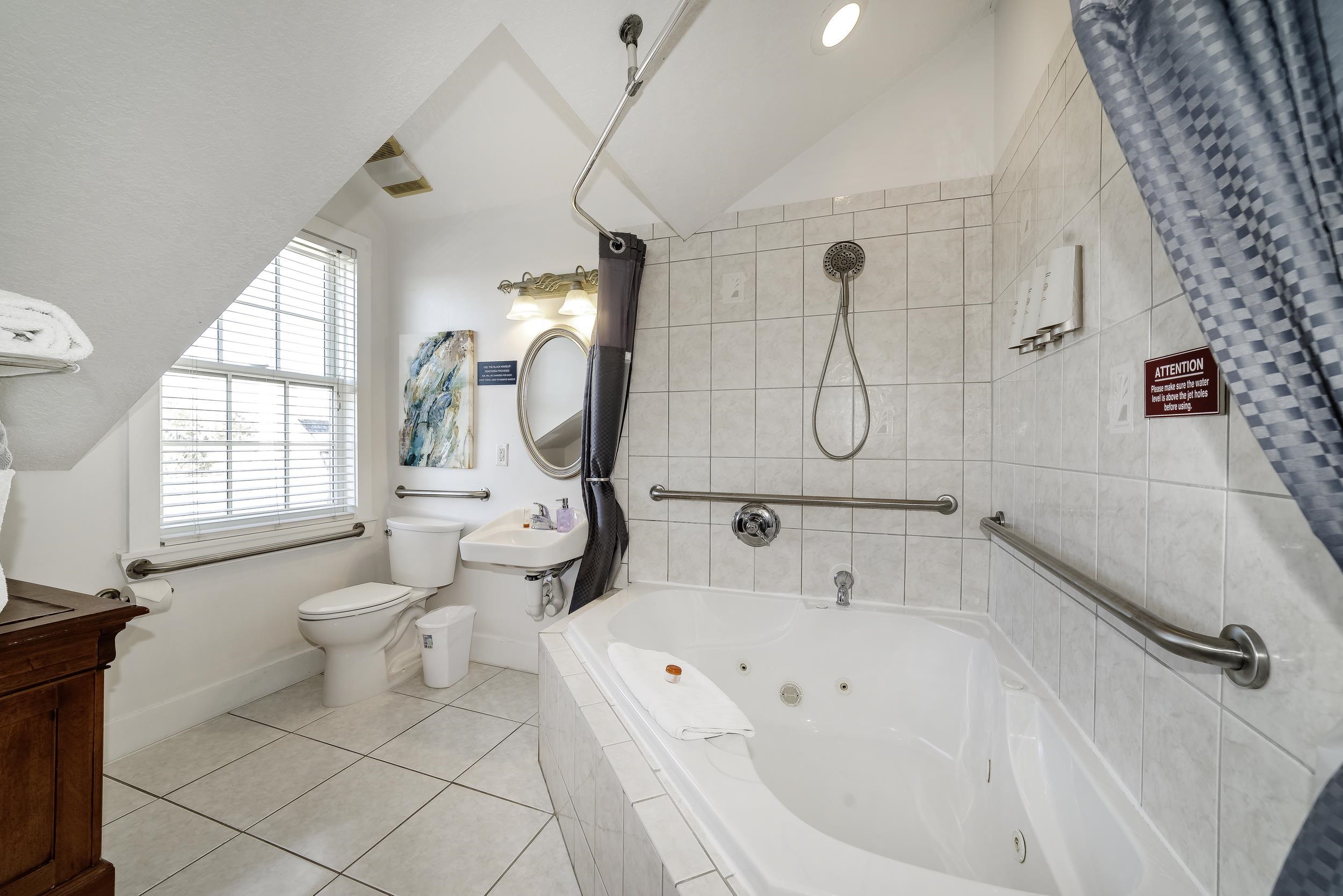 Image 45 of 69 For 29 Cuna St  