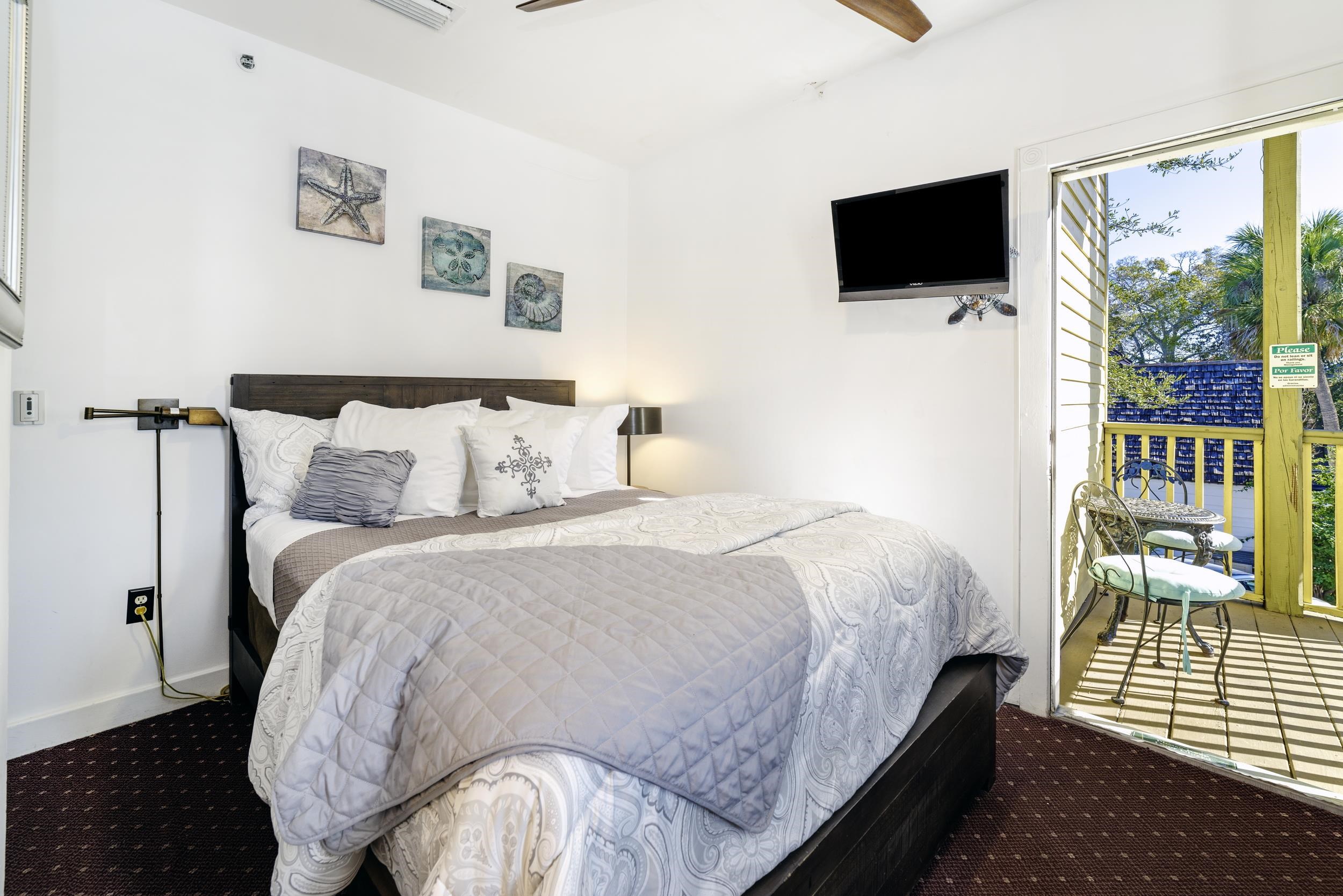 Image 57 of 69 For 29 Cuna St  