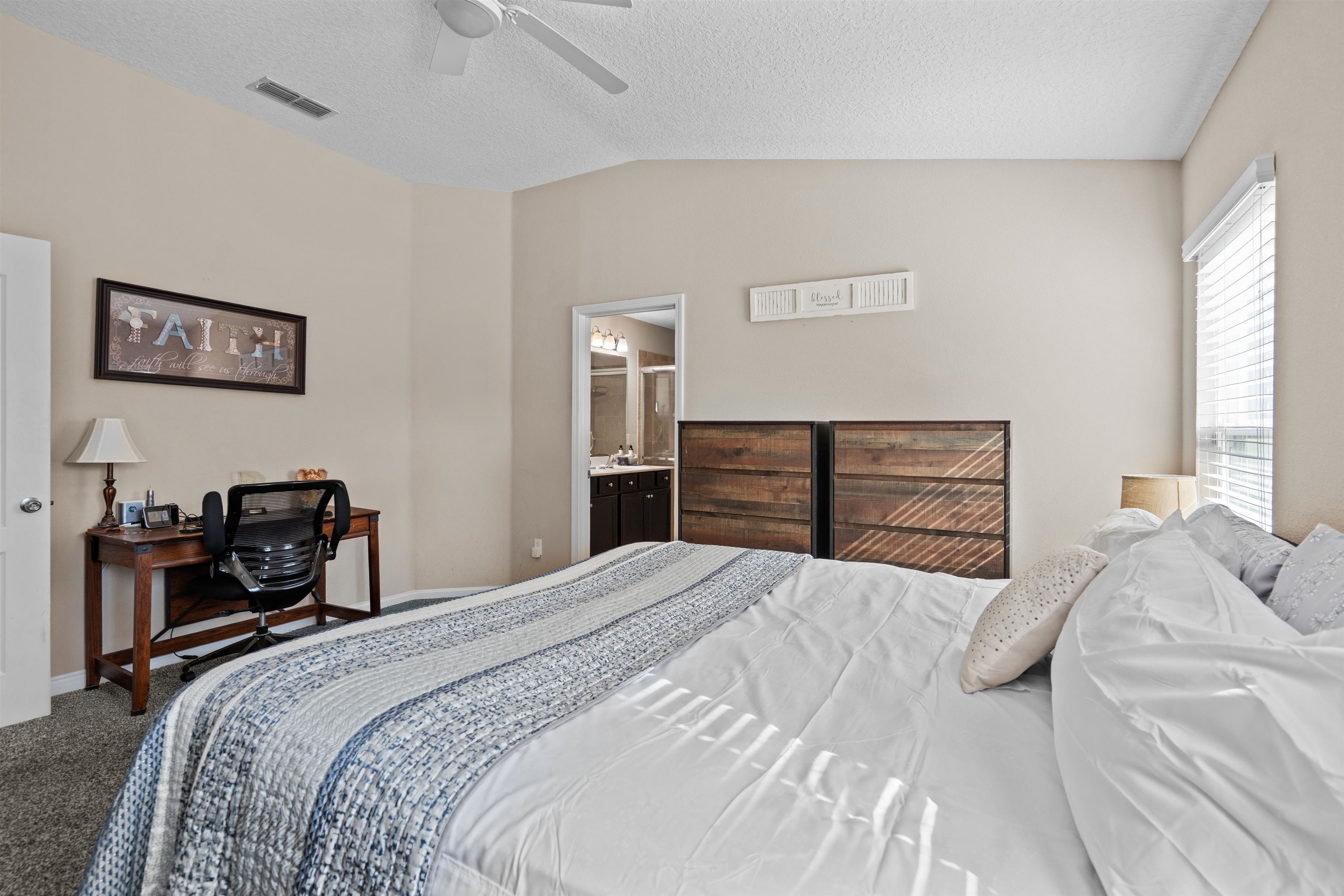 Image 12 of 19 For 165 Summer Point Dr