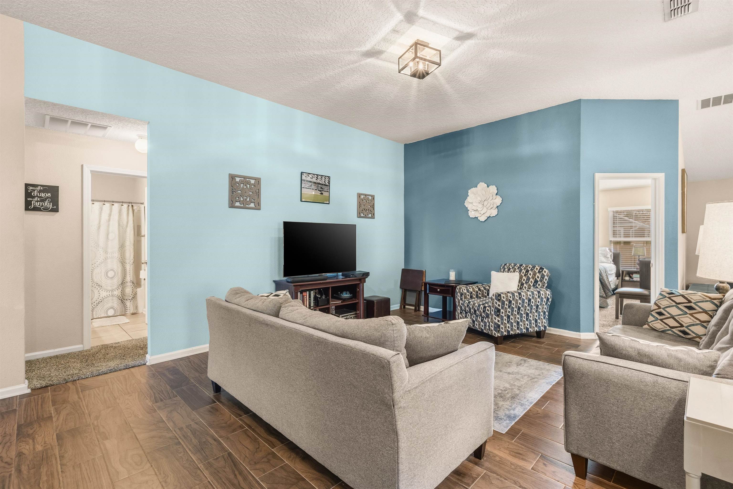 Image 2 of 19 For 165 Summer Point Dr