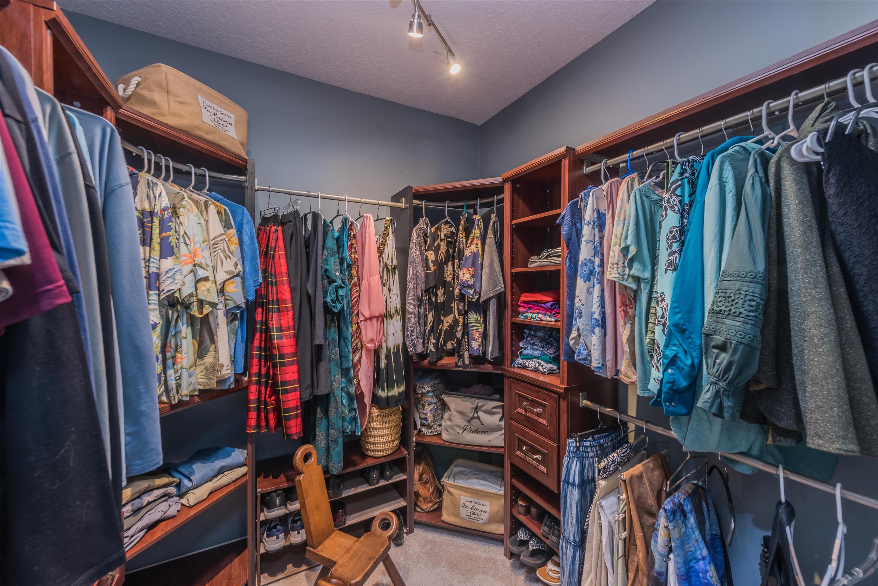 Image 15 of 32 For 1575 Barrington Cir