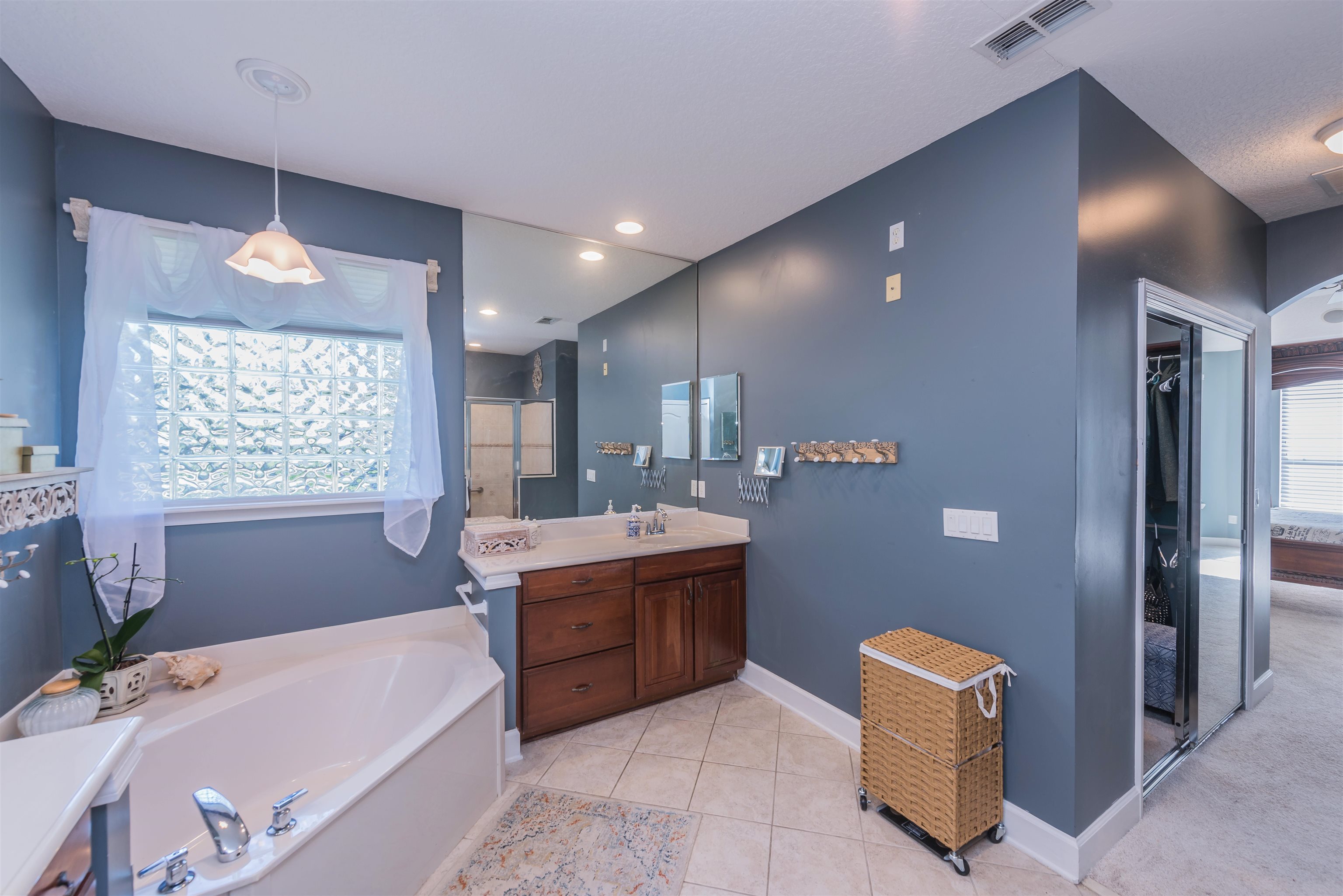 Image 16 of 32 For 1575 Barrington Cir