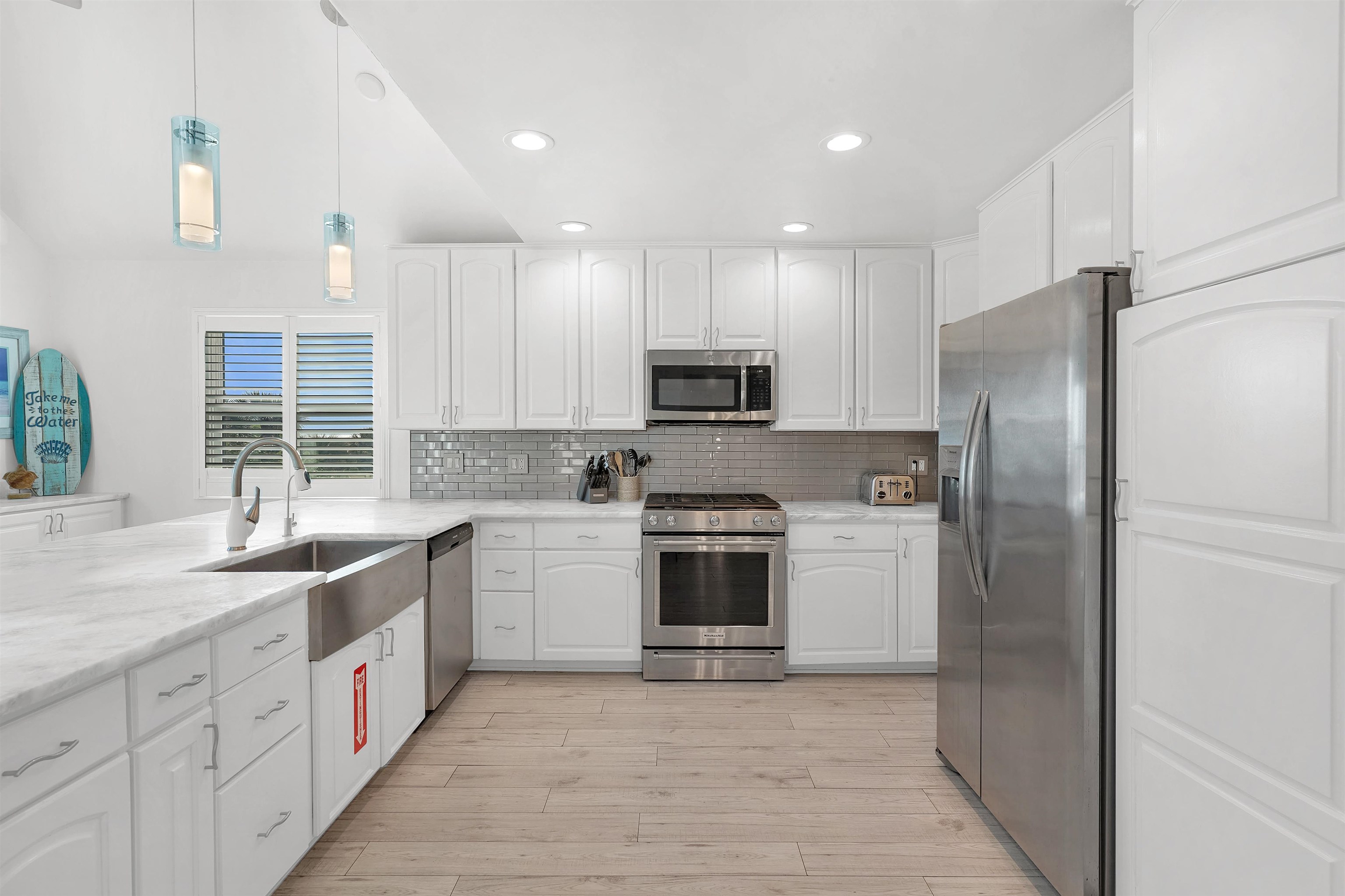 Image 11 of 60 For 1 E Street  