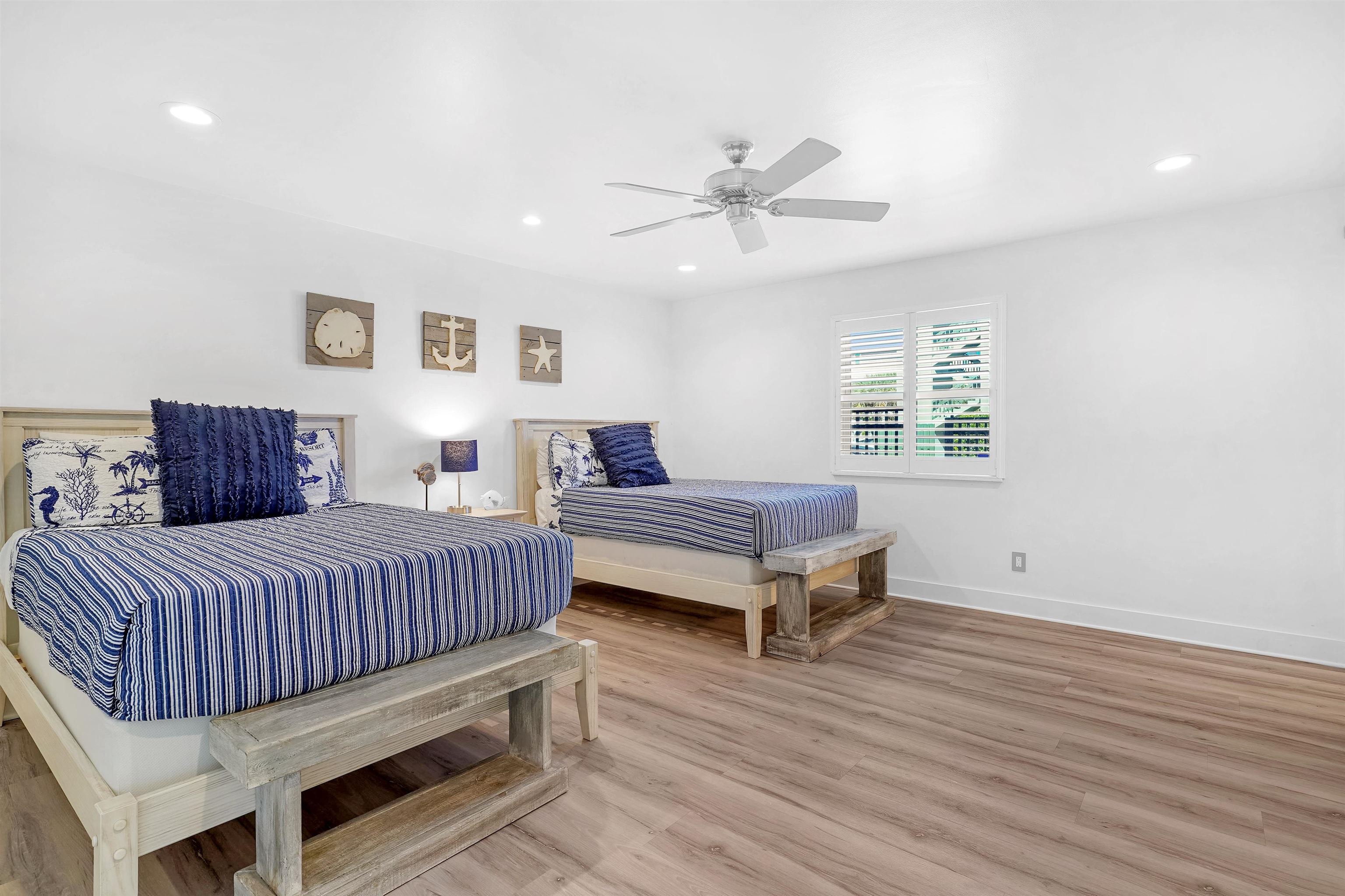 Image 15 of 60 For 1 E Street  