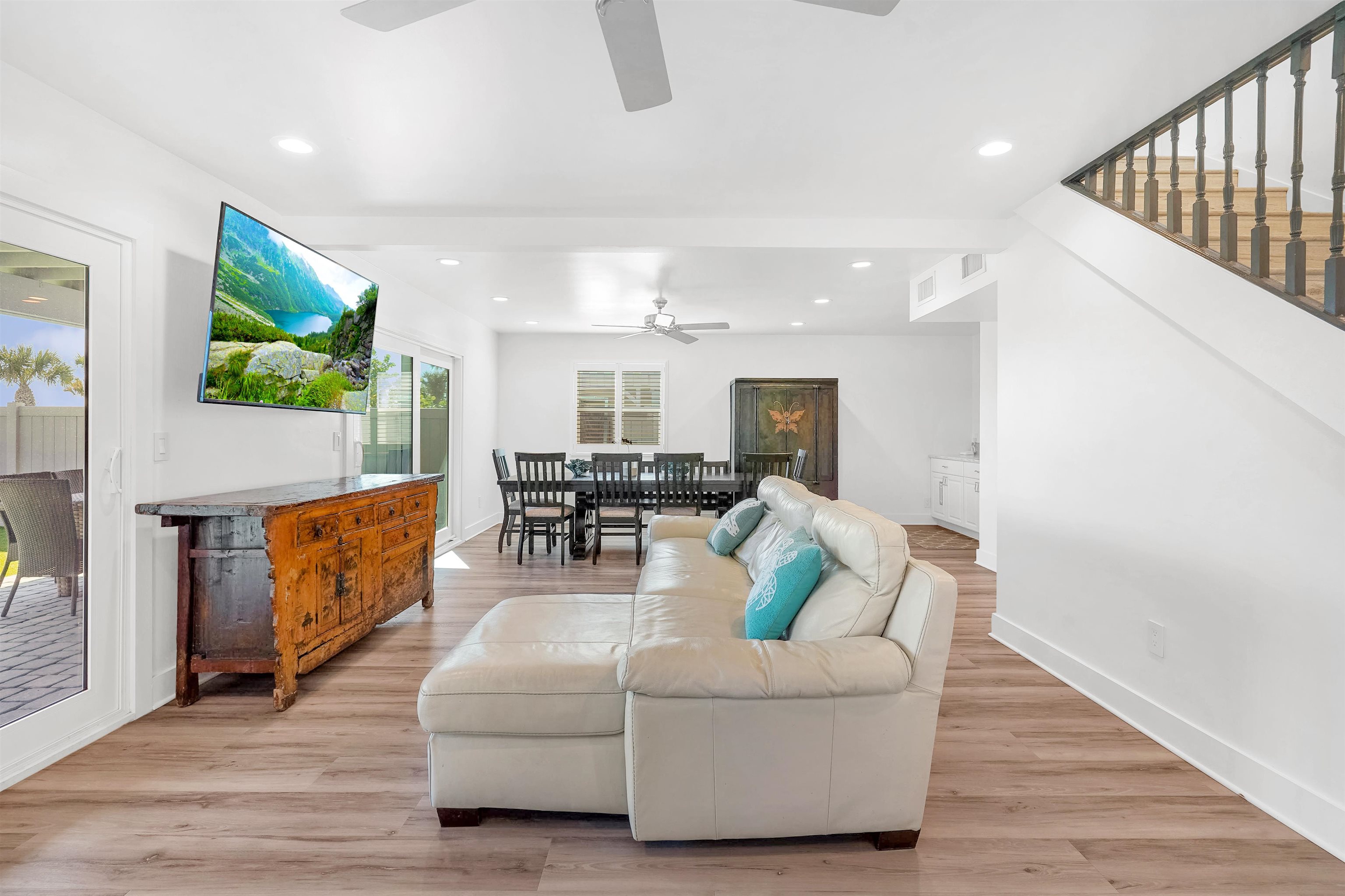 Image 22 of 60 For 1 E Street  