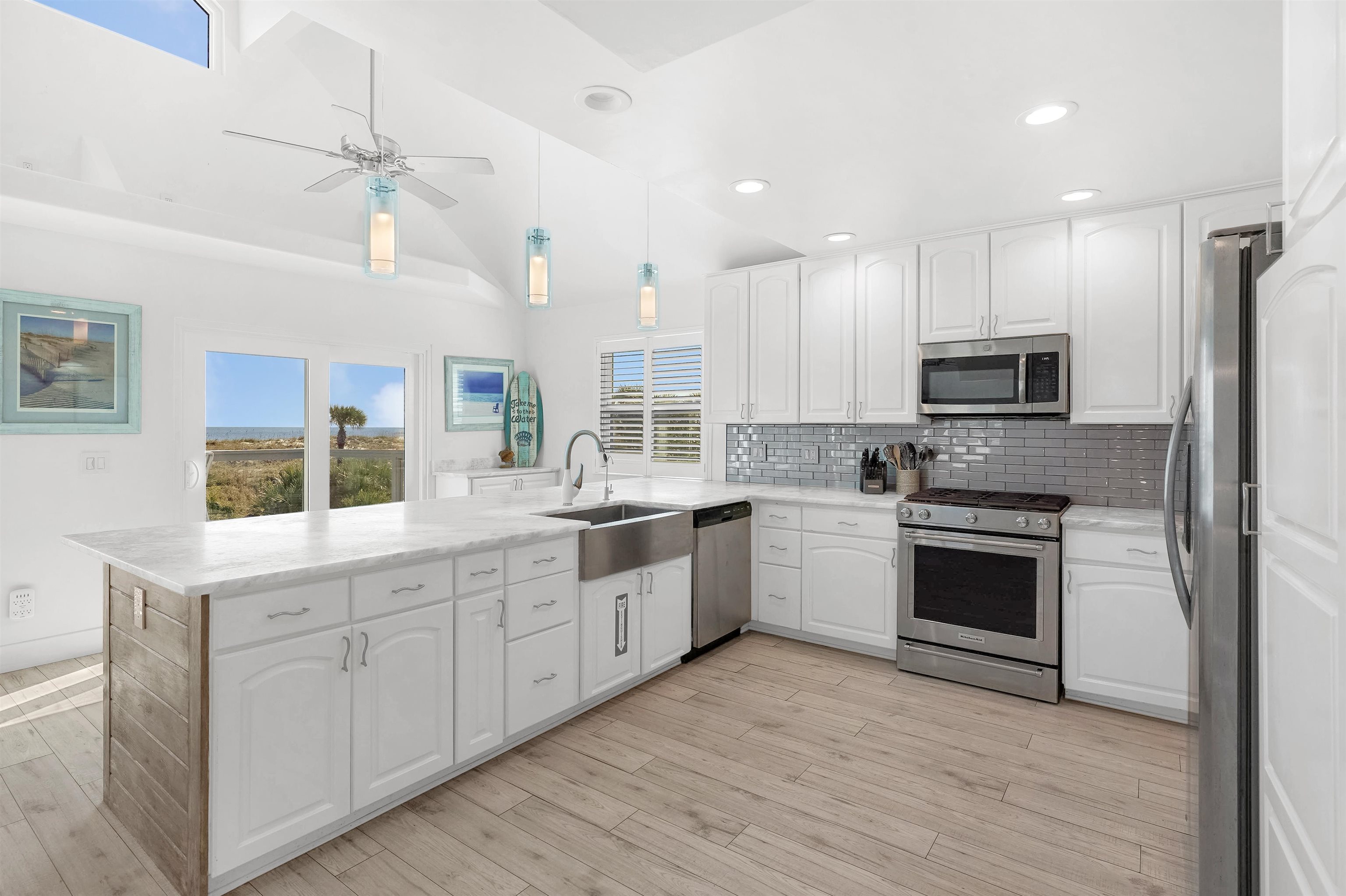 Image 4 of 60 For 1 E Street  