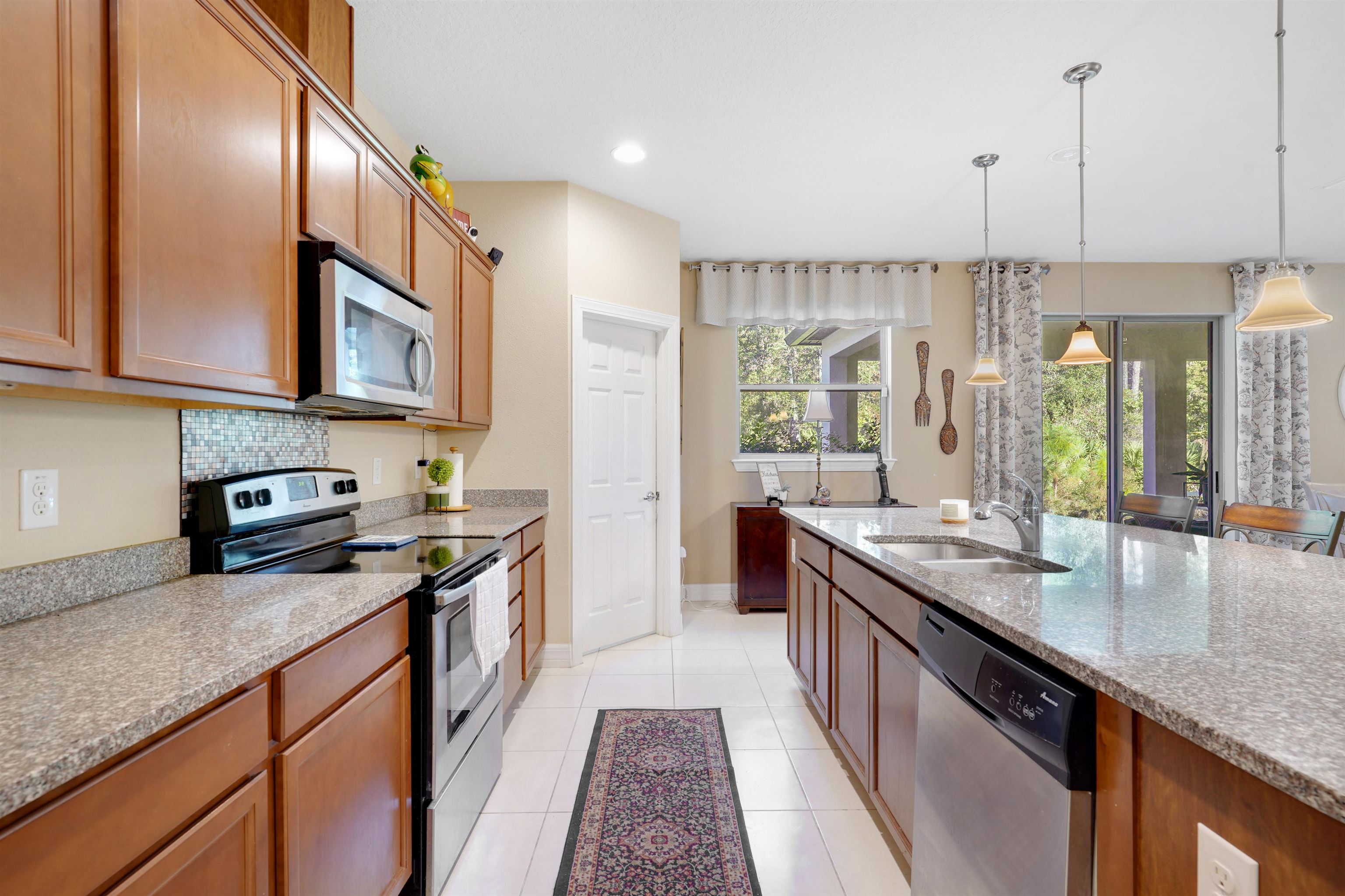 Image 13 of 55 For 247 Los Alamos St