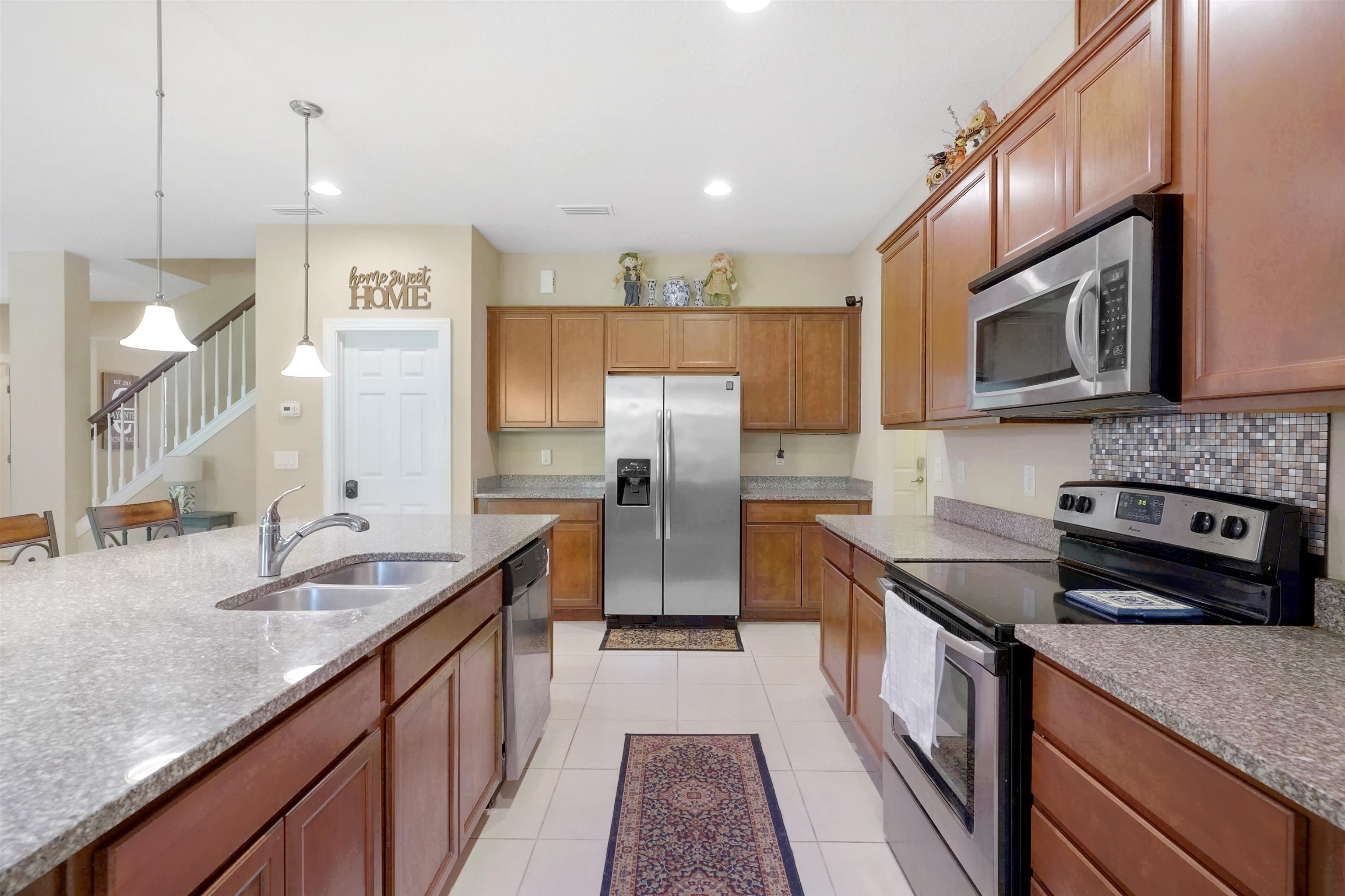 Image 14 of 55 For 247 Los Alamos St