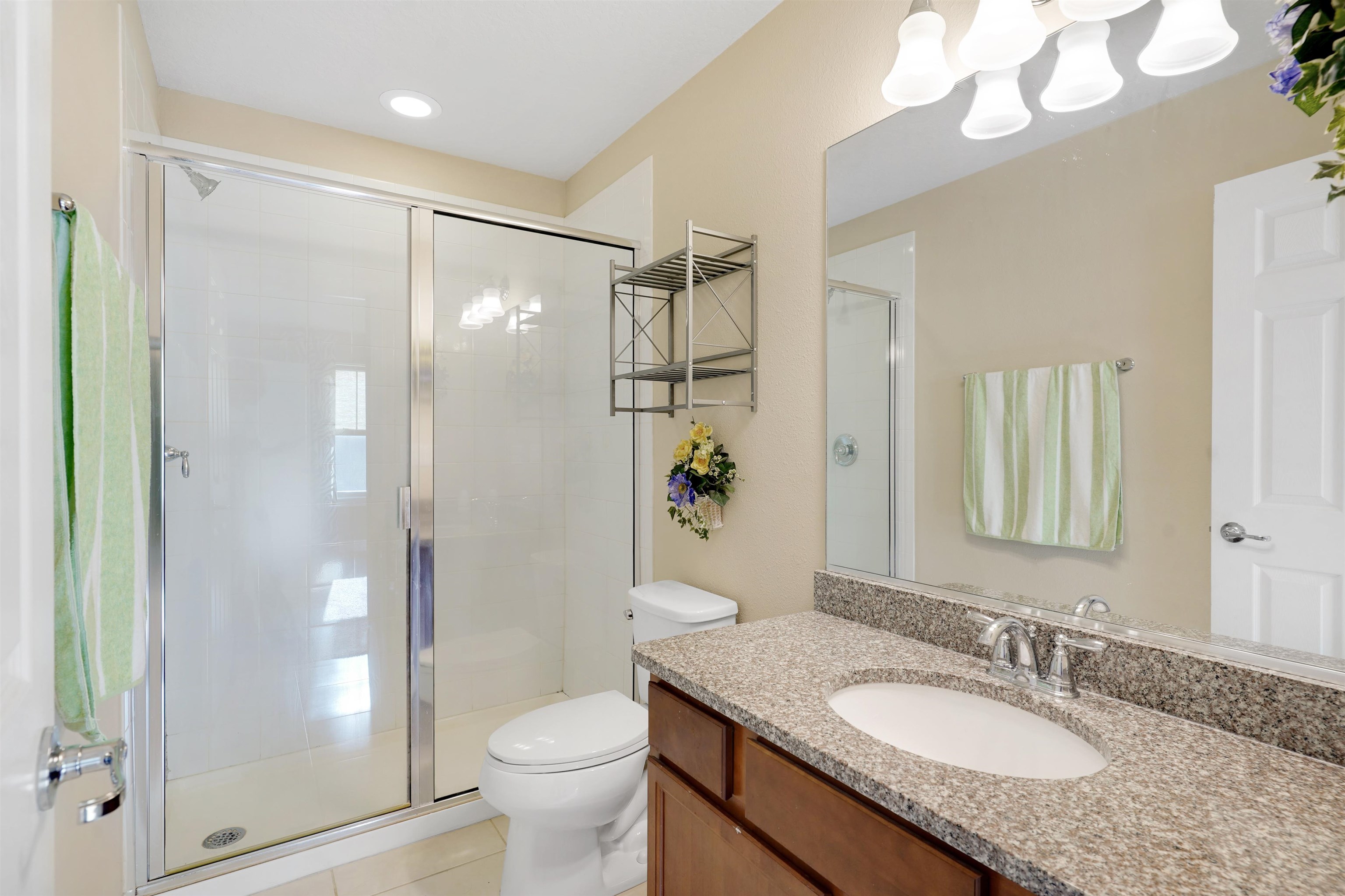 Image 29 of 55 For 247 Los Alamos St