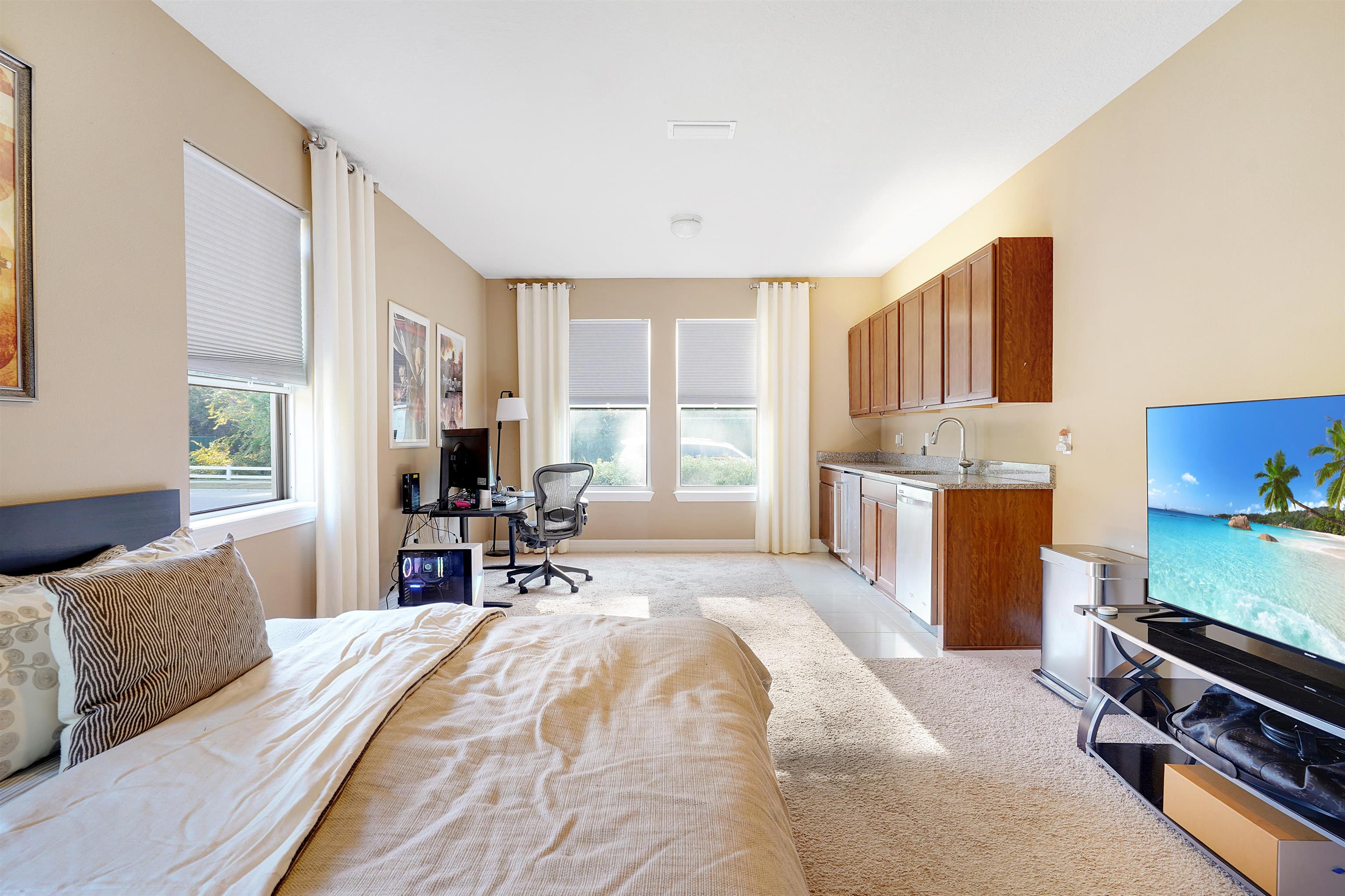 Image 38 of 55 For 247 Los Alamos St