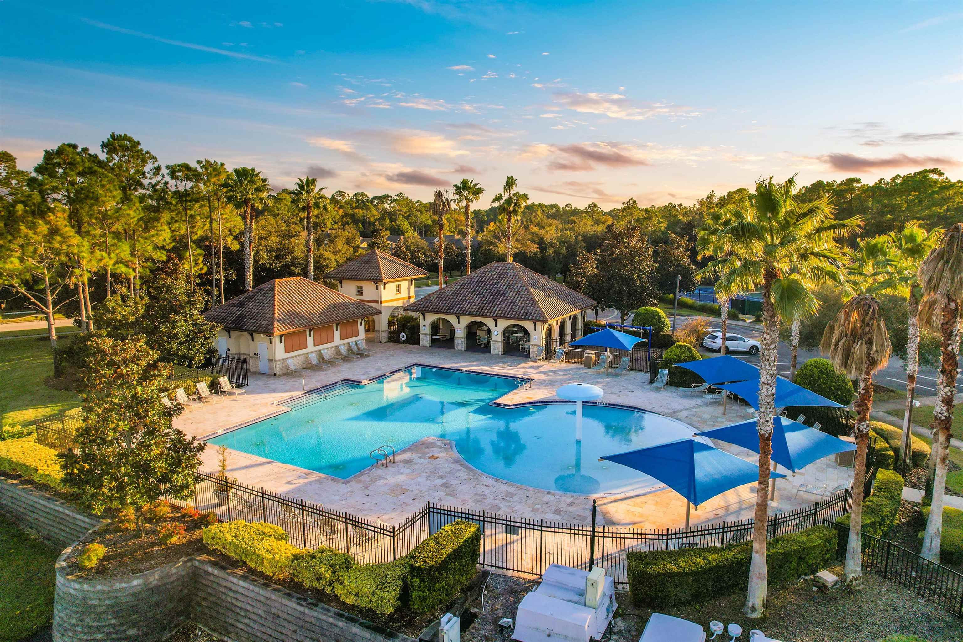 Image 53 of 55 For 247 Los Alamos St