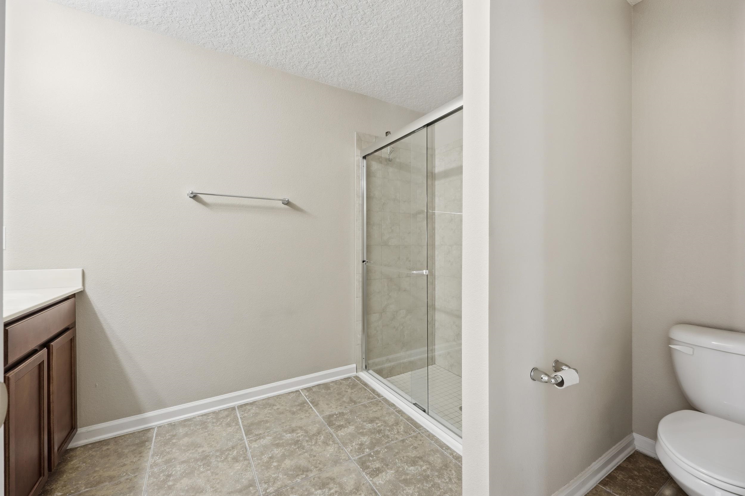 Image 24 of 55 For 199 Twin Lakes Dr