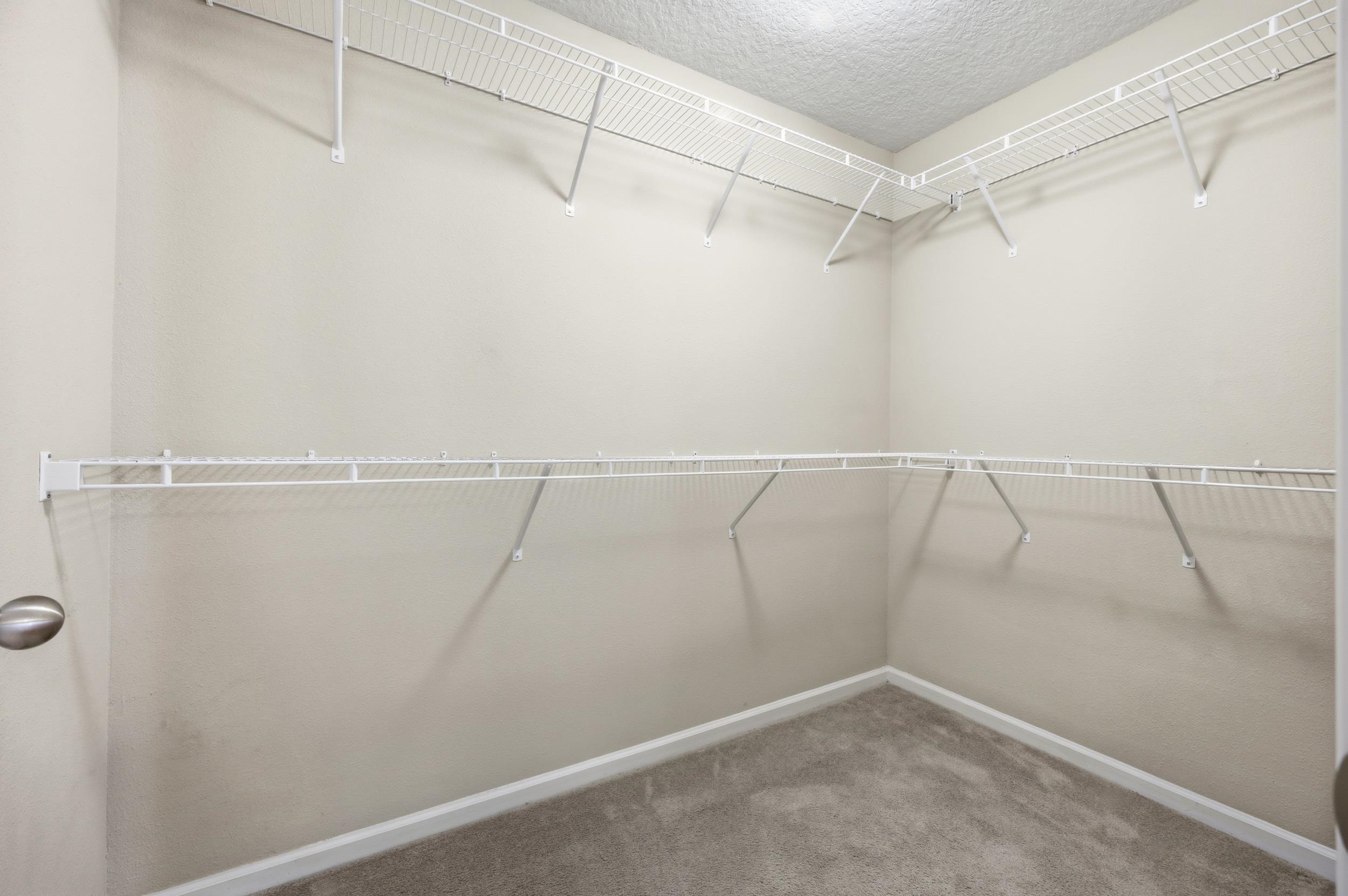 Image 27 of 55 For 199 Twin Lakes Dr