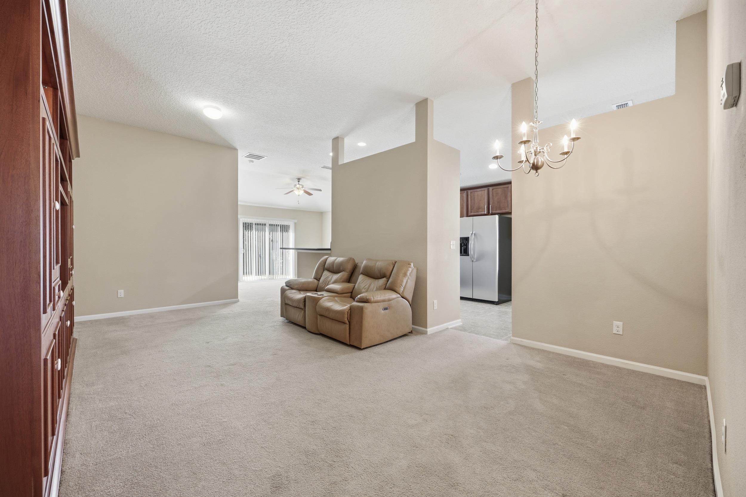 Image 3 of 55 For 199 Twin Lakes Dr