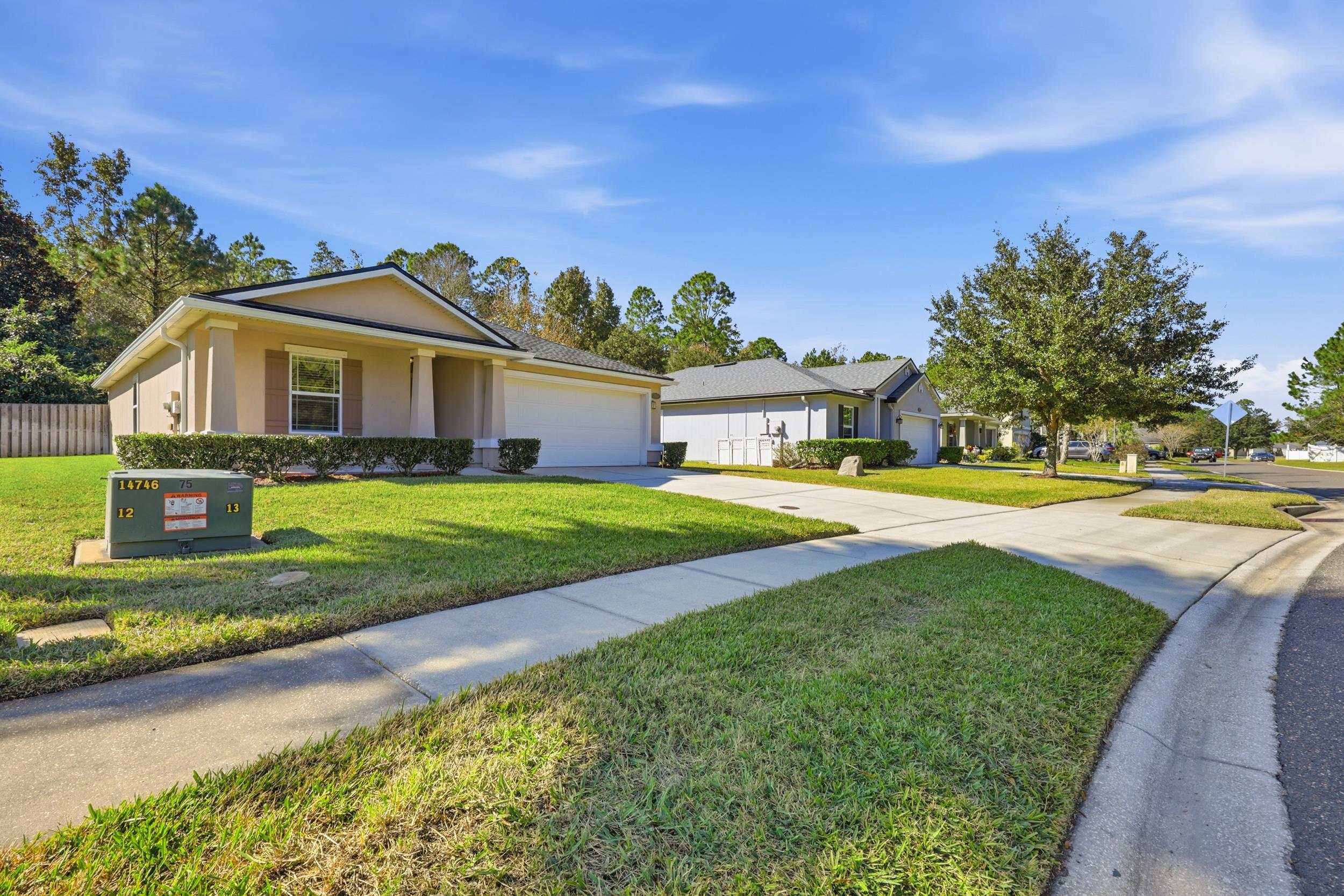 Image 41 of 55 For 199 Twin Lakes Dr