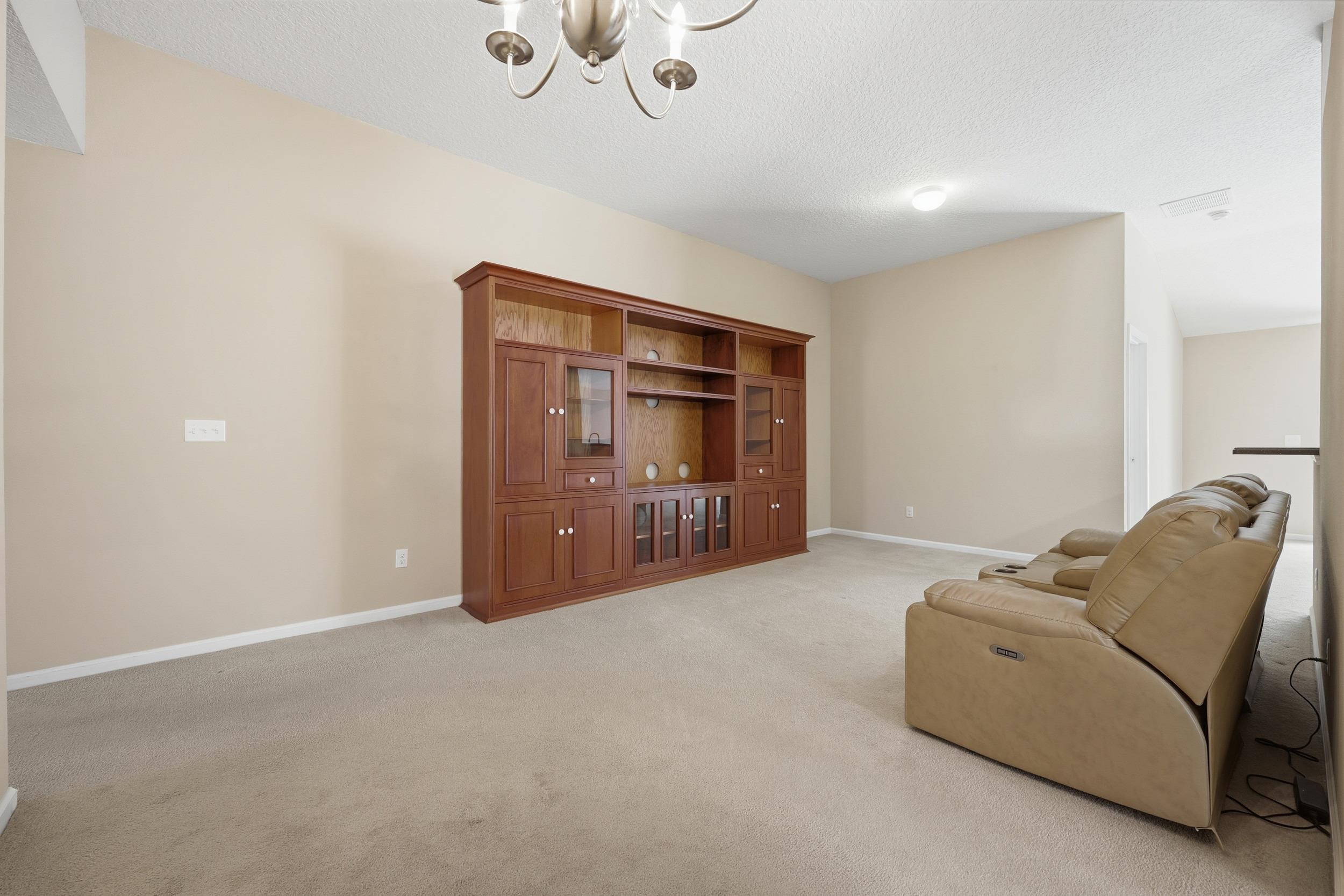 Image 5 of 55 For 199 Twin Lakes Dr