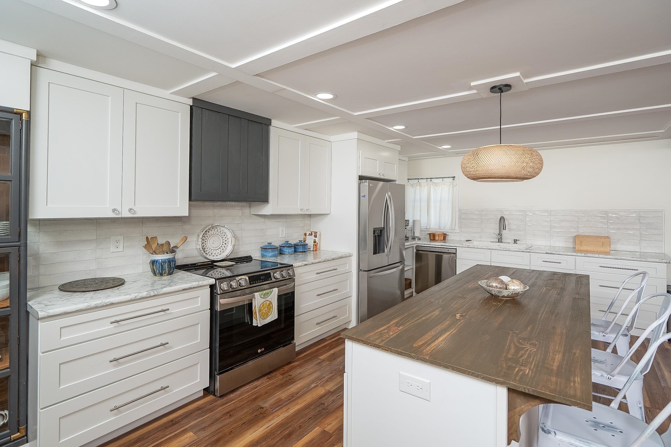 Image 18 of 87 For 123 Esperanza Grove Rd