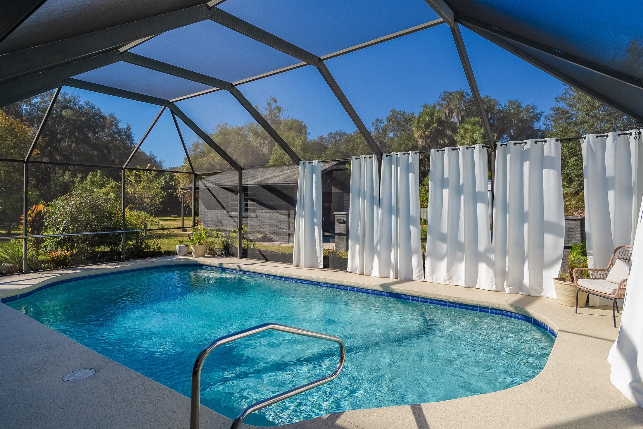 Image 2 of 87 For 123 Esperanza Grove Rd