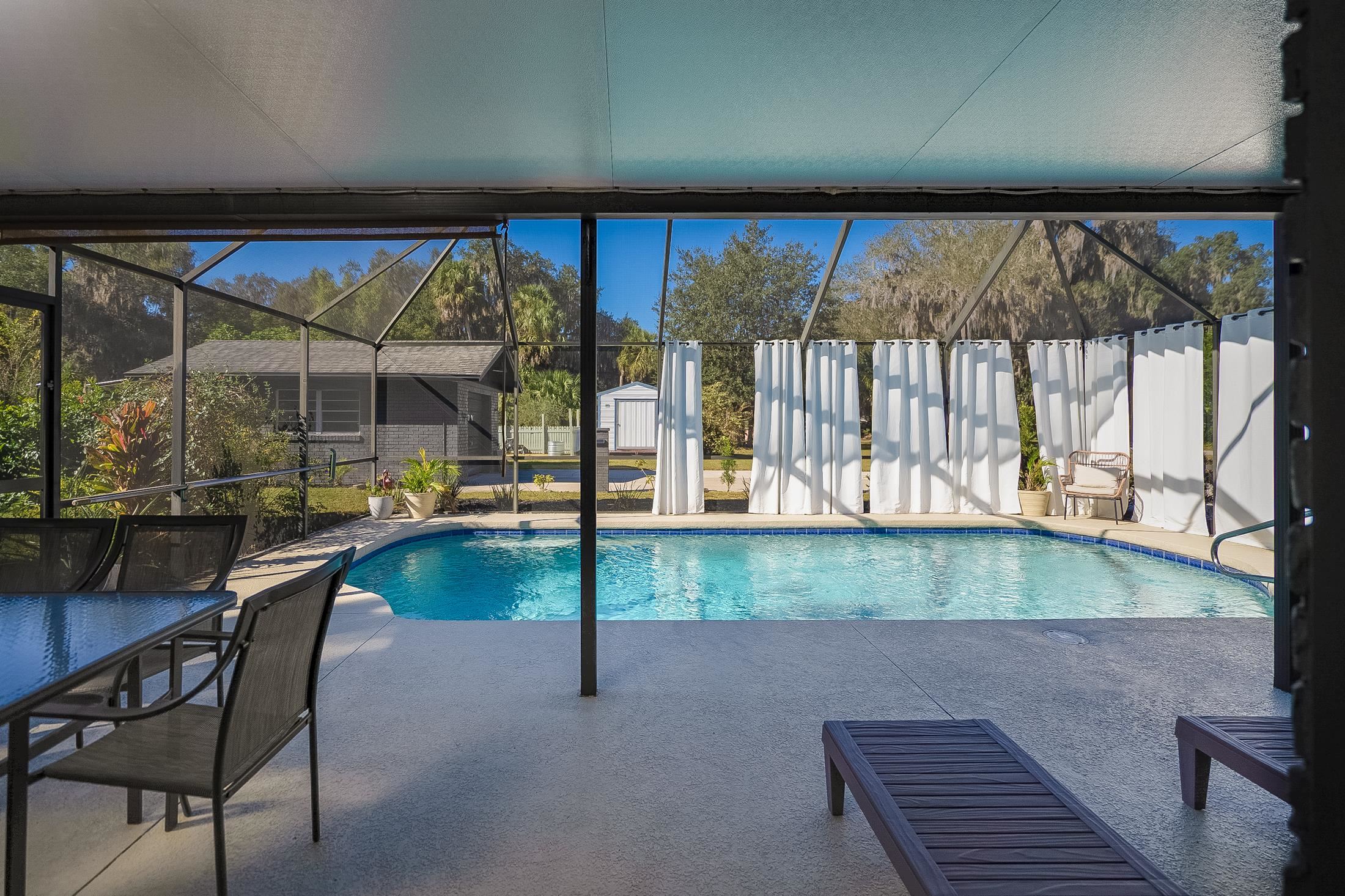 Image 26 of 87 For 123 Esperanza Grove Rd