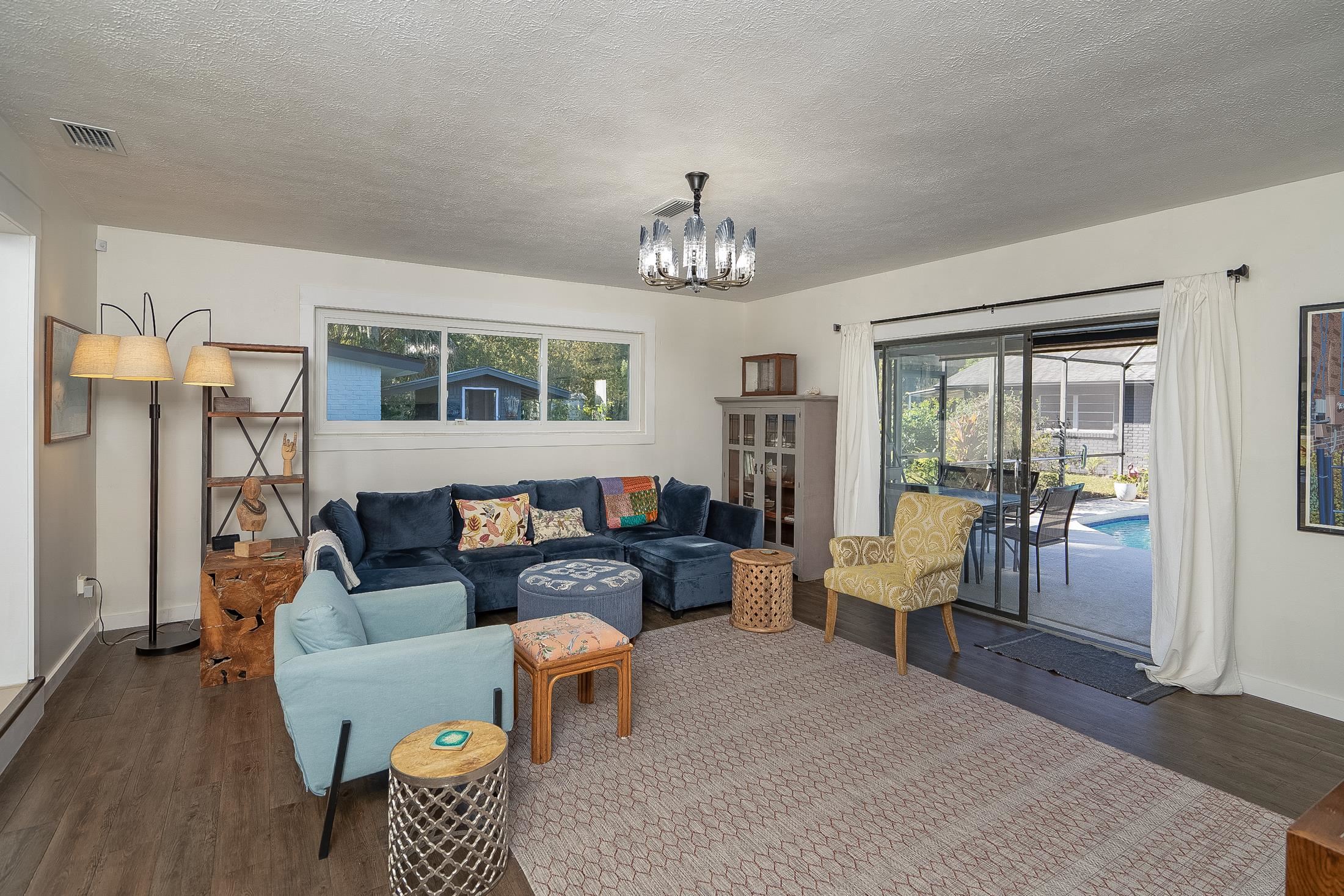 Image 3 of 87 For 123 Esperanza Grove Rd