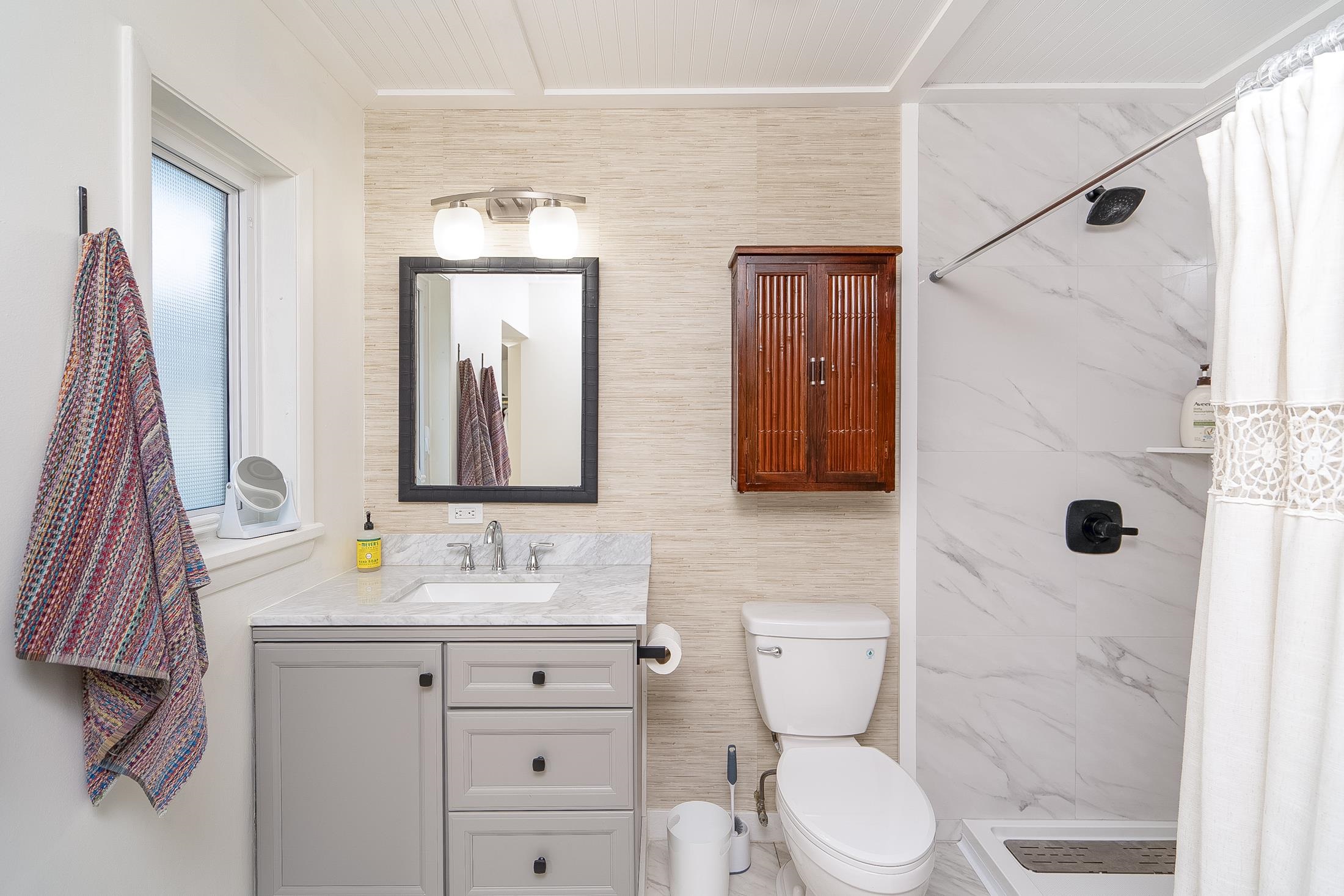 Image 39 of 87 For 123 Esperanza Grove Rd