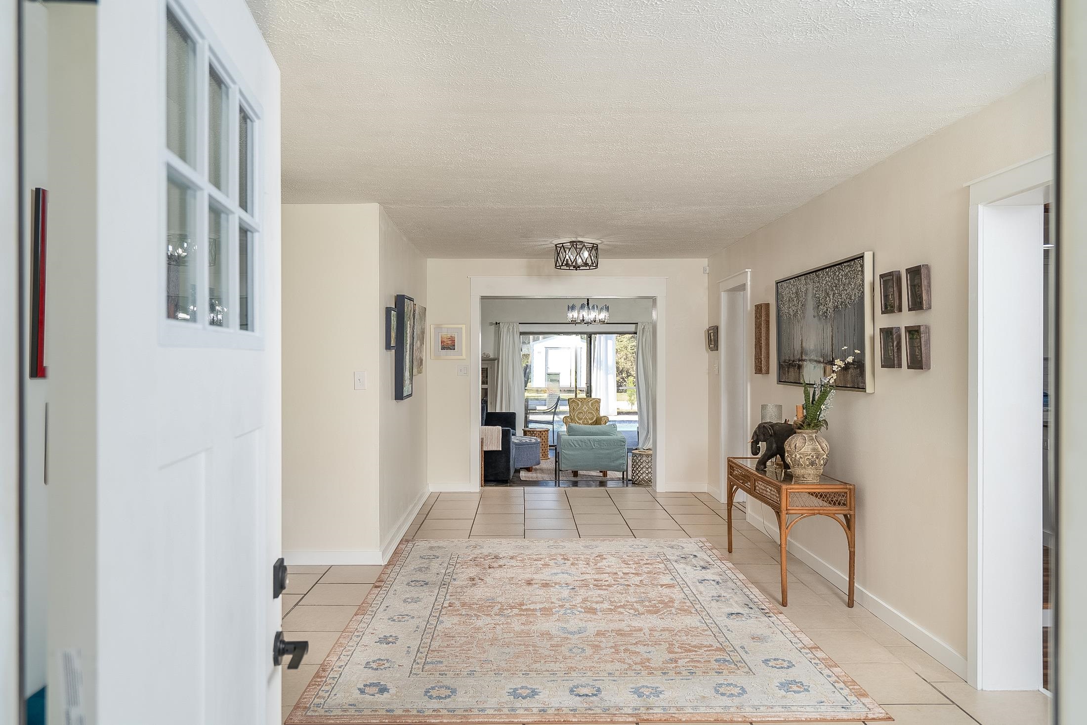 Image 7 of 87 For 123 Esperanza Grove Rd