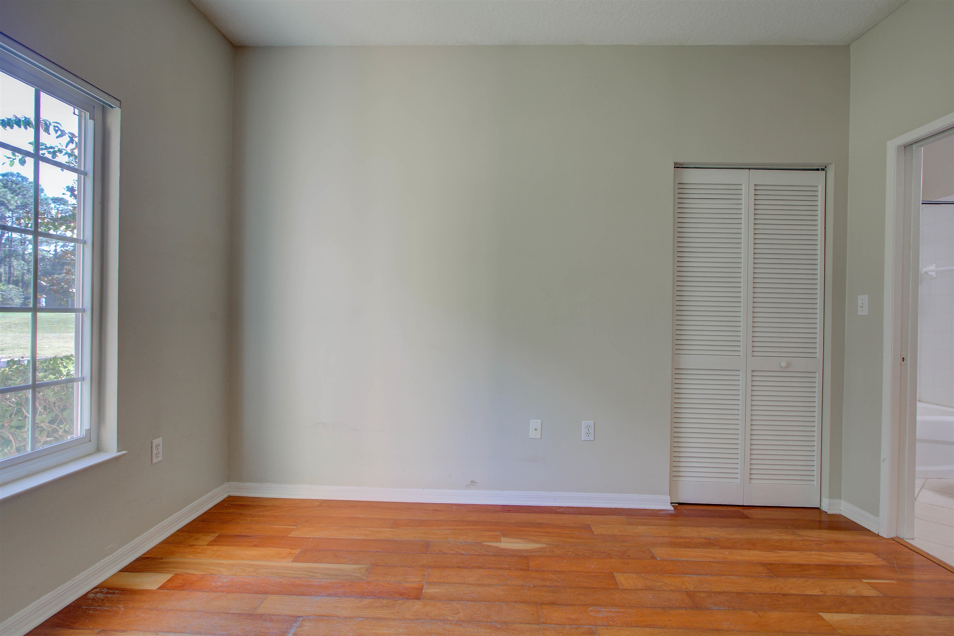 Image 43 of 93 For 520 Florida Club Blvd  112