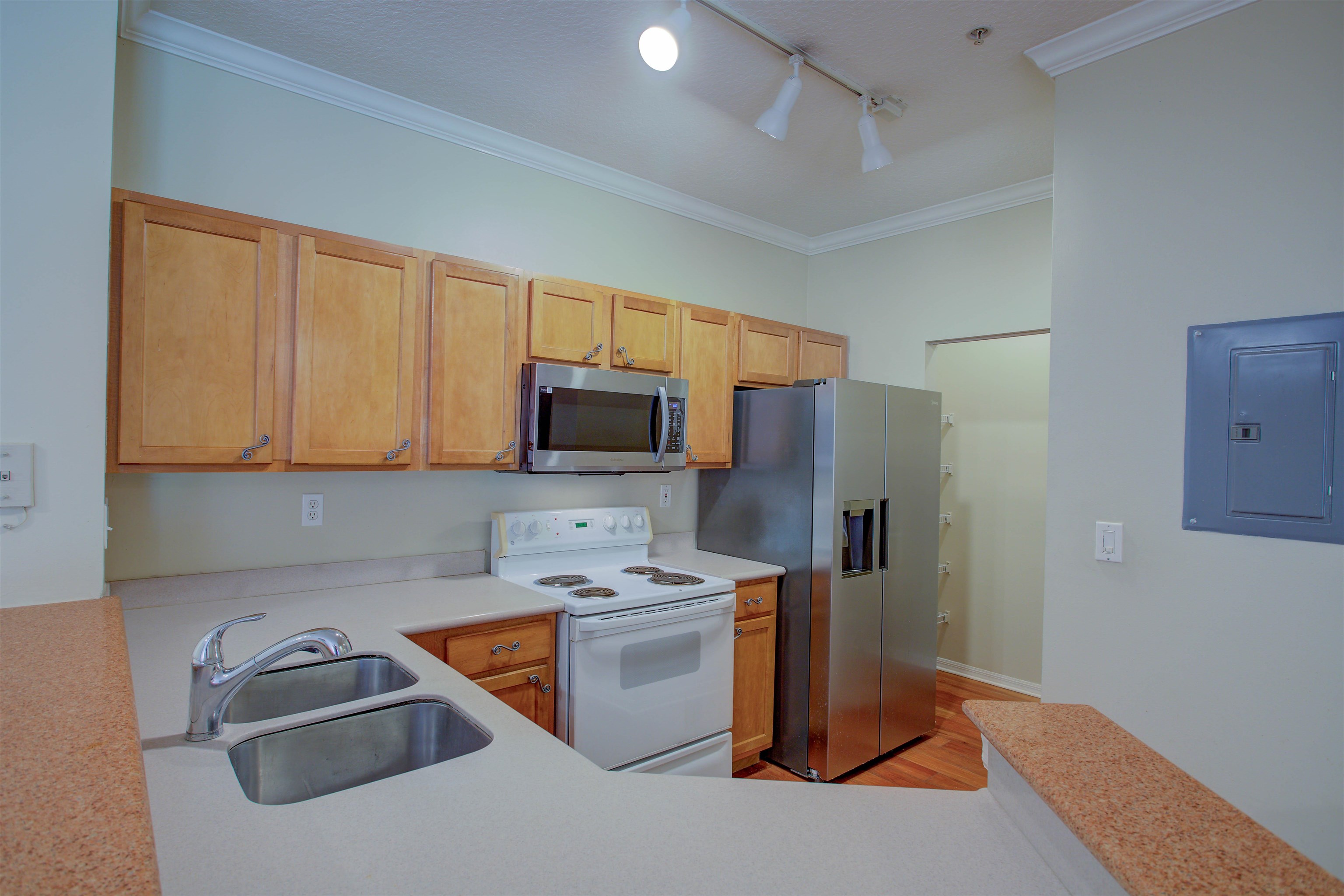 Image 57 of 93 For 520 Florida Club Blvd  112