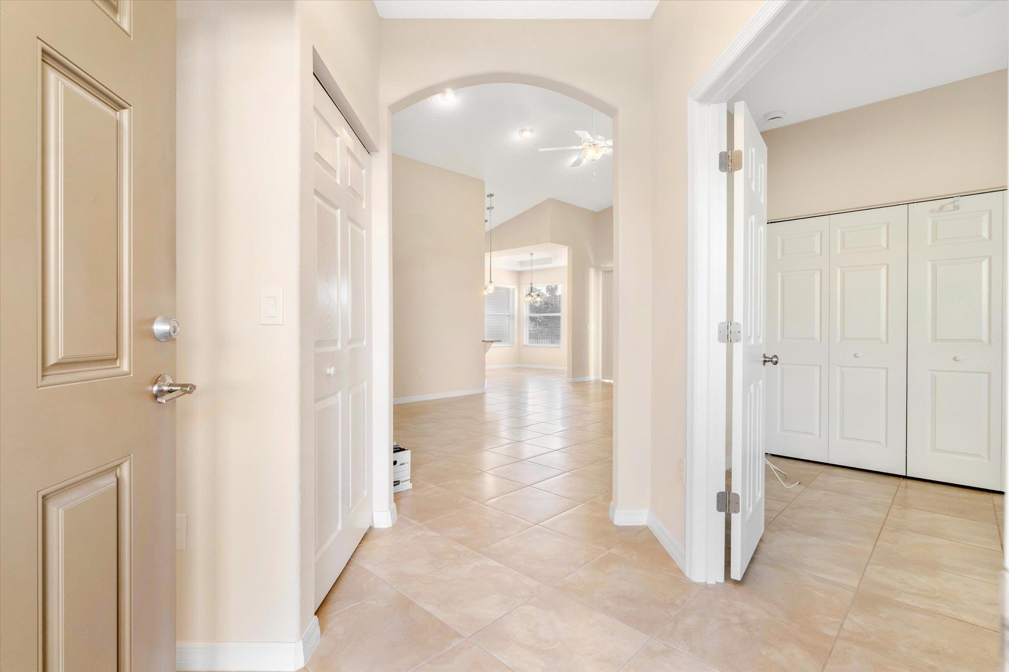 Image 31 of 56 For 76 Park Place Cir