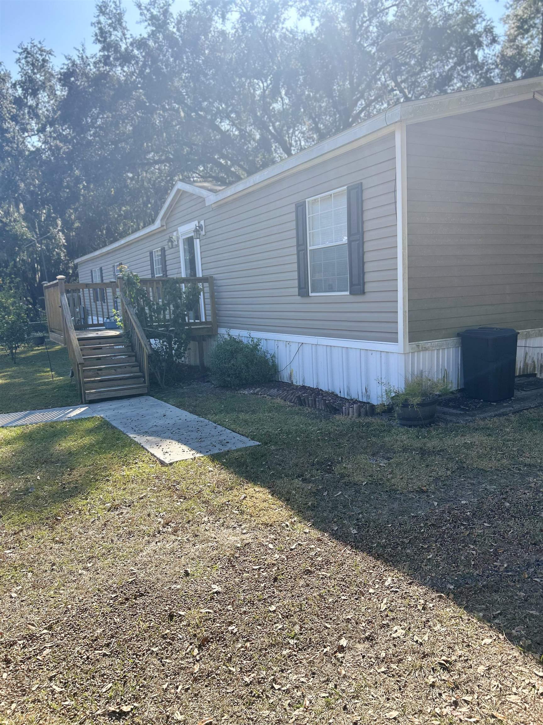 Image 9 of 12 For 207 Navajo St