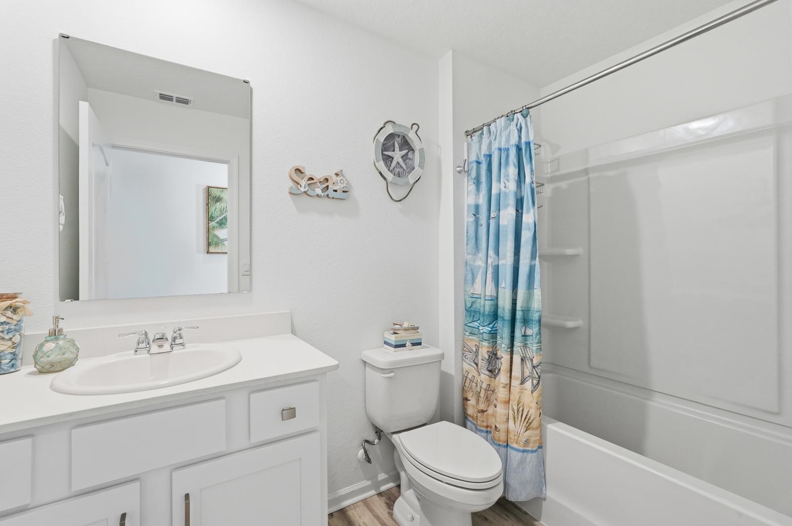 Image 25 of 44 For 44 Llewellyn Trl