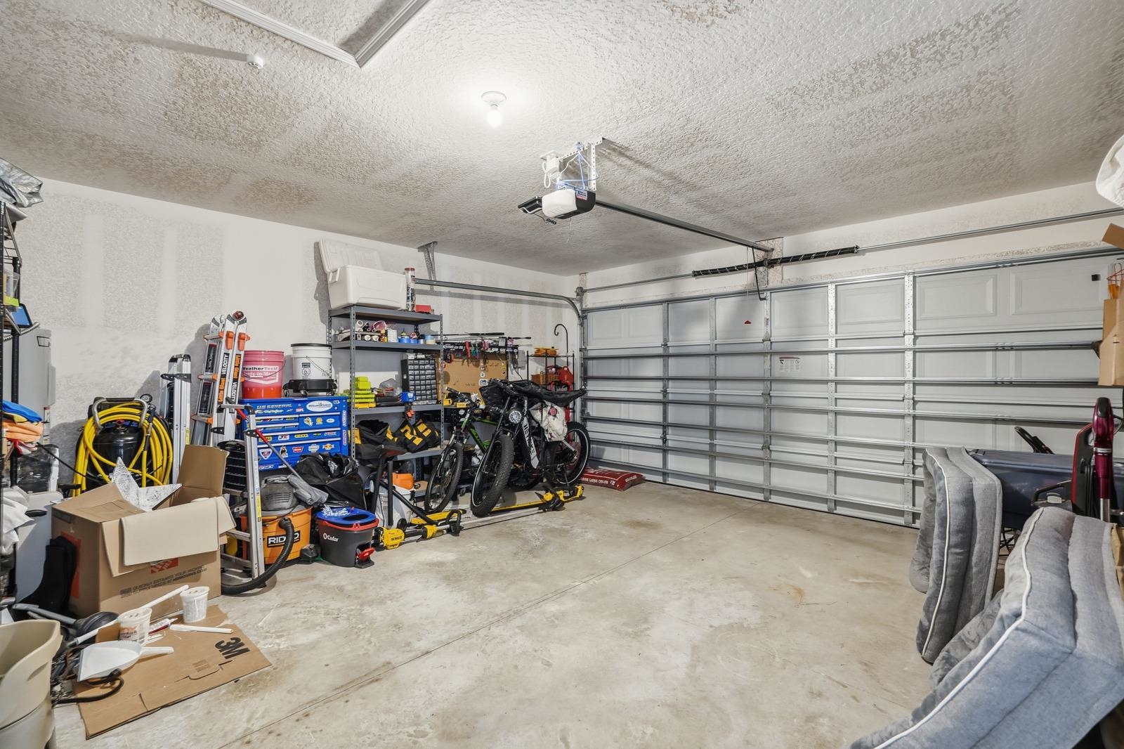 Image 29 of 44 For 44 Llewellyn Trl