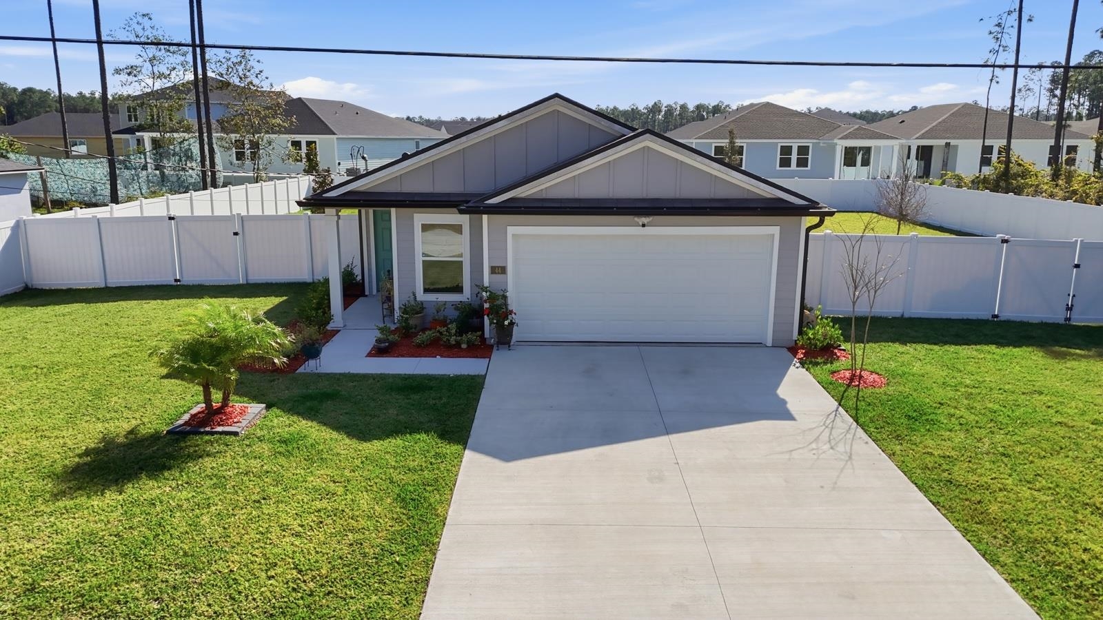 Image 3 of 44 For 44 Llewellyn Trl