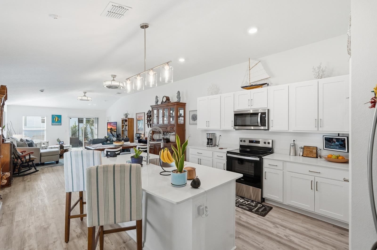 Image 7 of 44 For 44 Llewellyn Trl