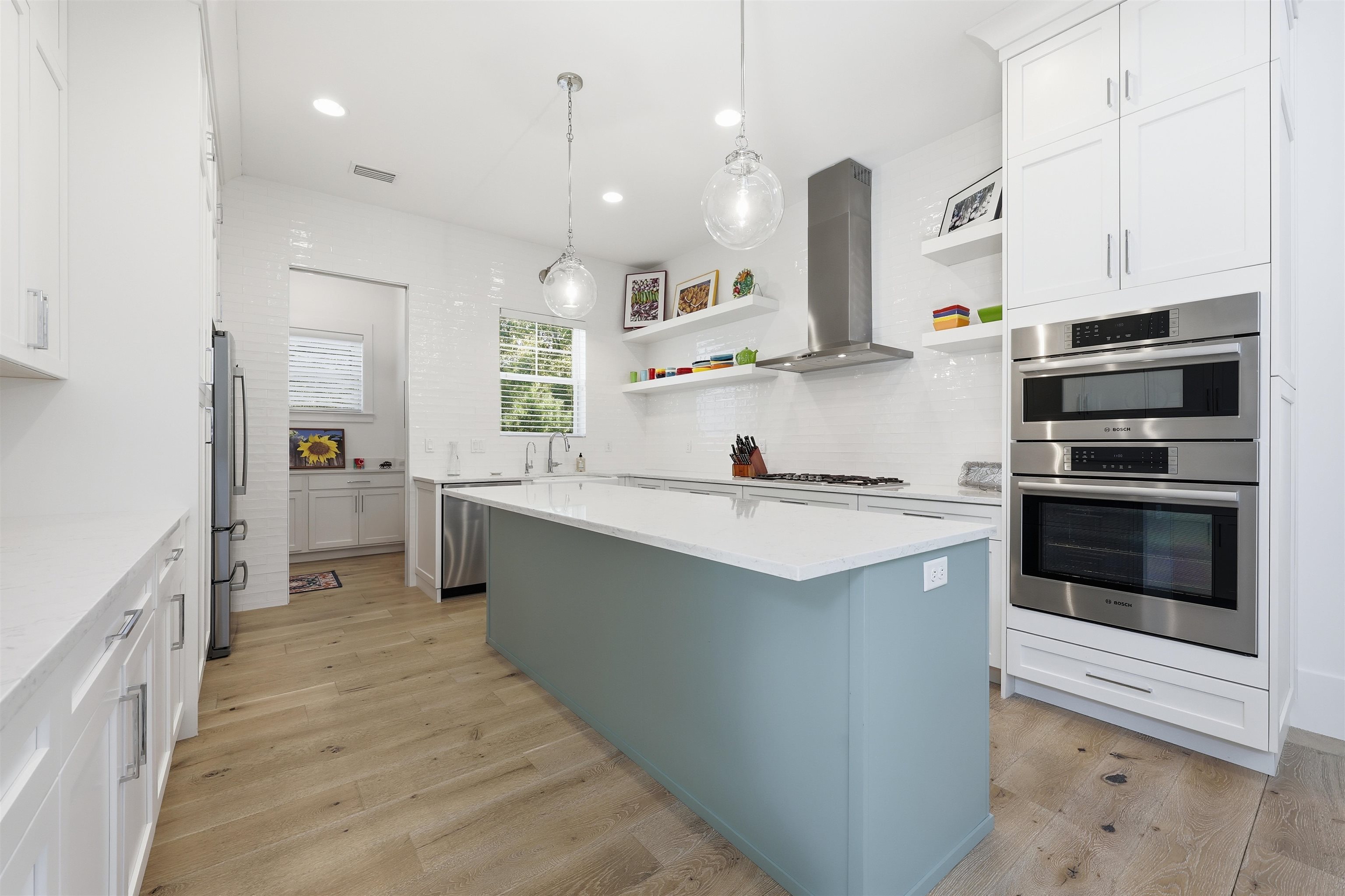 Image 13 of 54 For 66 Ridgeway Rd