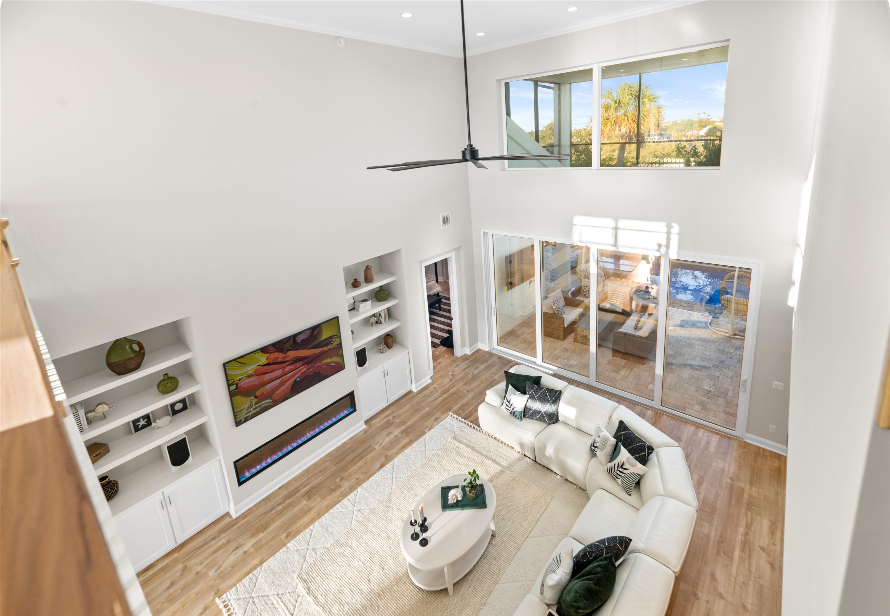 Image 11 of 84 For 2559 Palm Ave