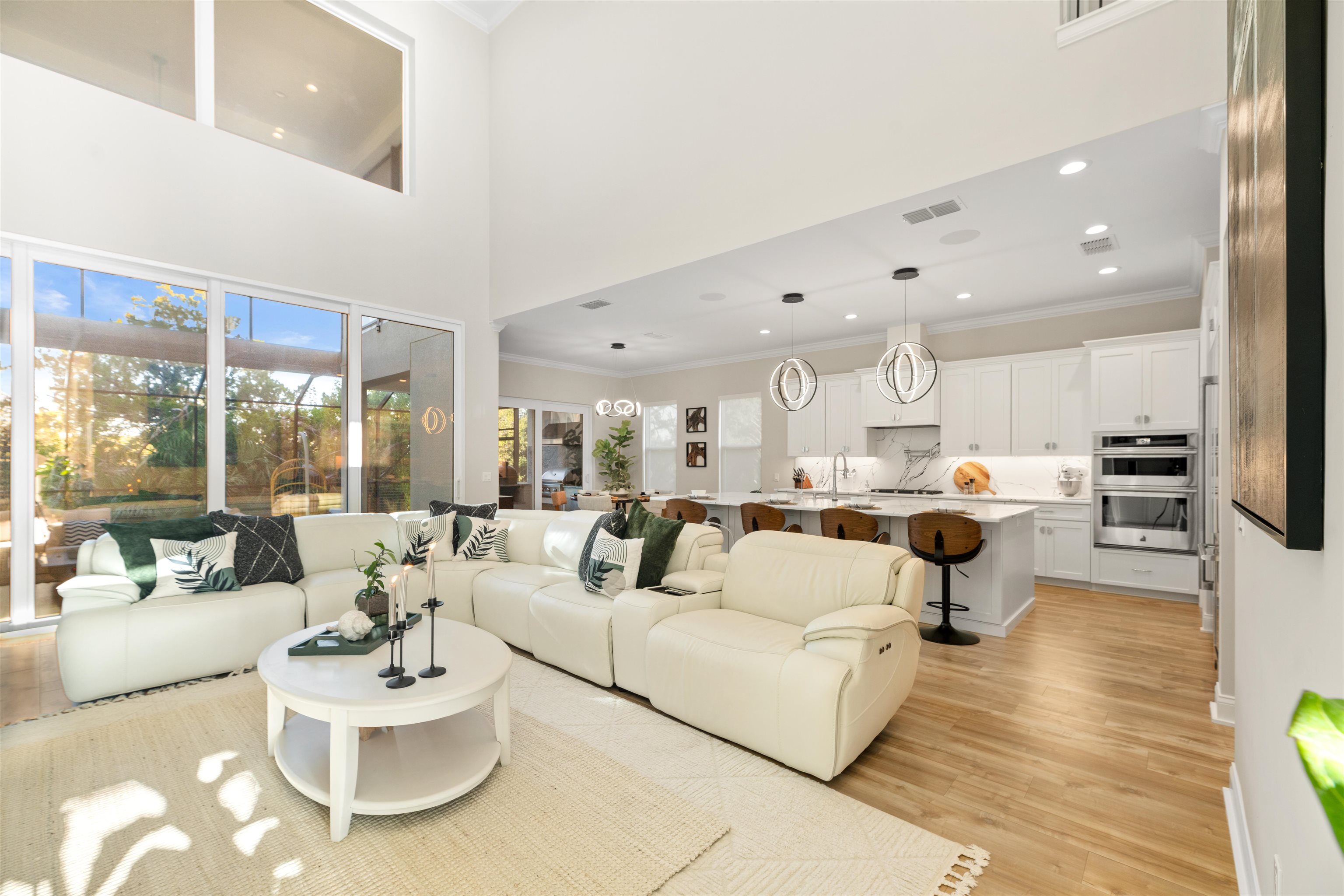 Image 13 of 84 For 2559 Palm Ave