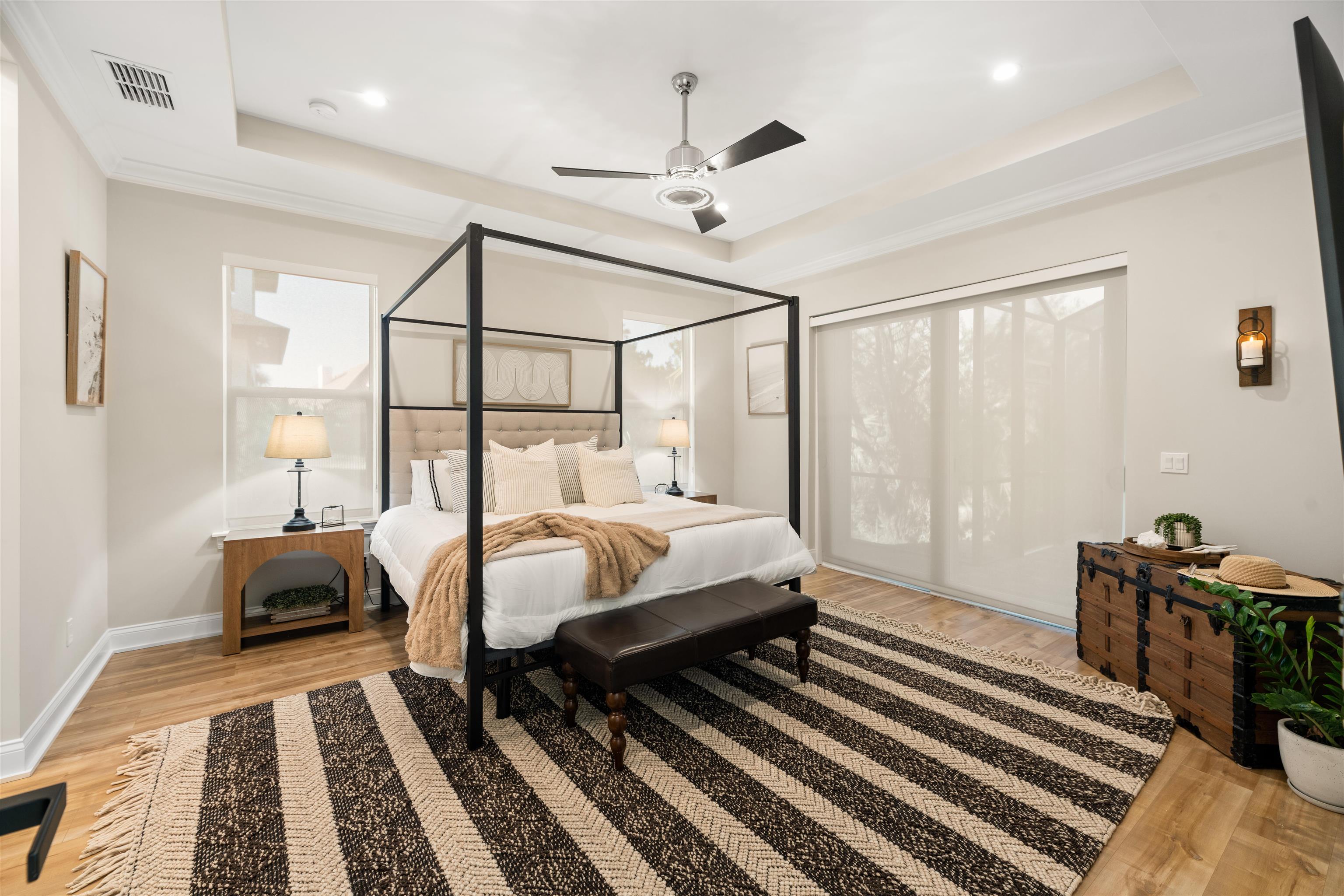 Image 18 of 84 For 2559 Palm Ave